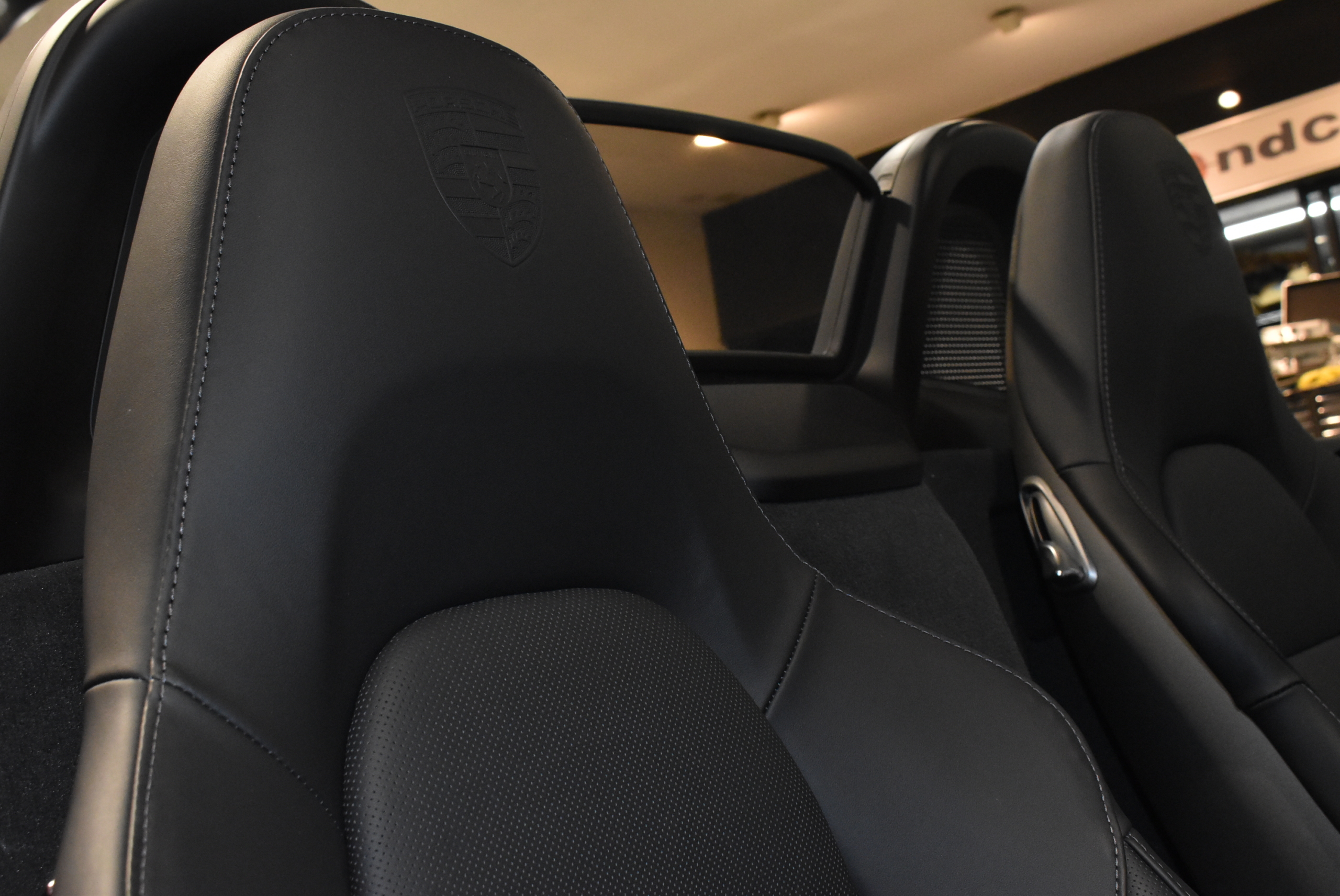 718 Boxster 　GTS4.0　アークティックグレー　右H　スポクロ　スポエグ　ACC　PDLS+LEDヘッドライト　カーボンインテリアPKG Race-Tex　インテリアレザーアイテム　シートベンチレーション 