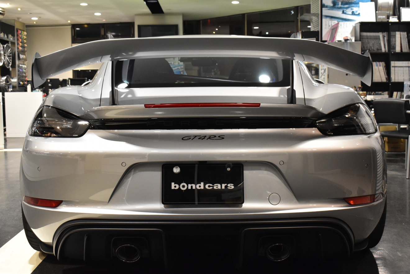 ポルシェ　Porsche　ケイマン　GT4RS　スポーツパッケージ　GTシルバー　新着入庫車両　ボンド大阪　ボンドカーズ　ボンドグルプ