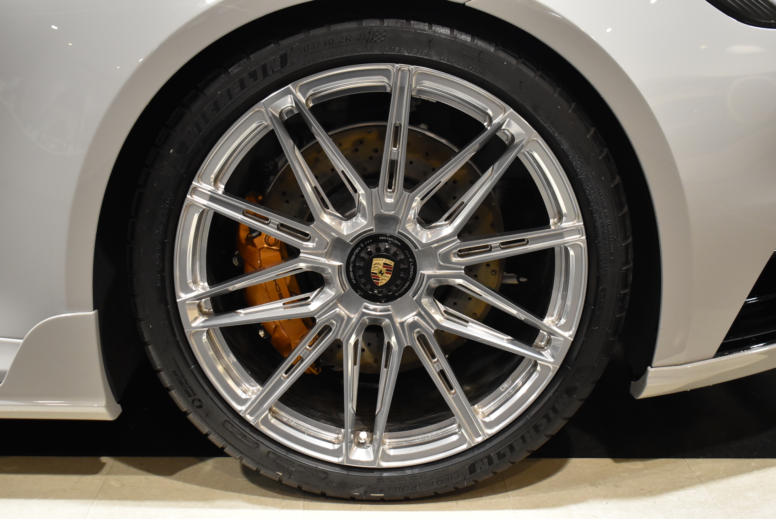 911 Carrera GTS Cabriolet (type 992.1) クレヨン TECHARTエアロ BCForgedアルミ 地デジ ACC LEDヘッドライト BOSEサウンドシステム シートヒーター&ベンチレーション スポーツクロノ&エギゾースト 360°カメラシステム