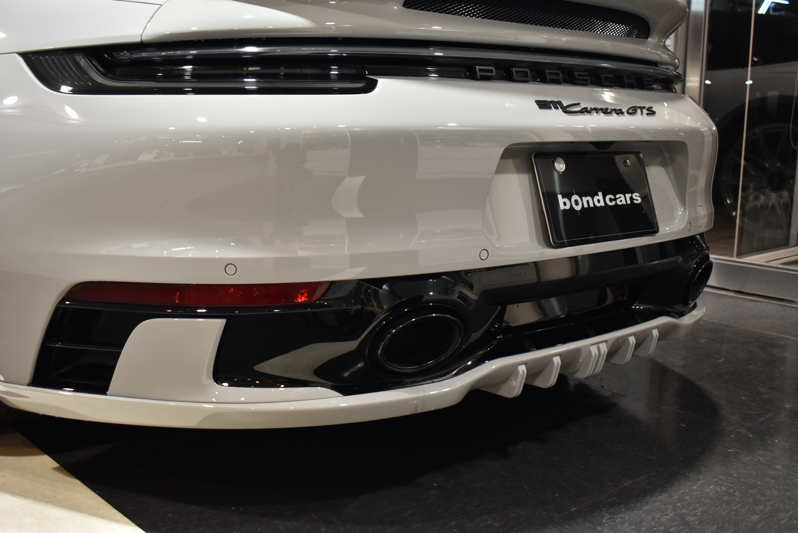 911 Carrera GTS Cabriolet (type 992.1) クレヨン TECHARTエアロ BCForgedアルミ 地デジ ACC LEDヘッドライト BOSEサウンドシステム シートヒーター&ベンチレーション スポーツクロノ&エギゾースト 360°カメラシステム