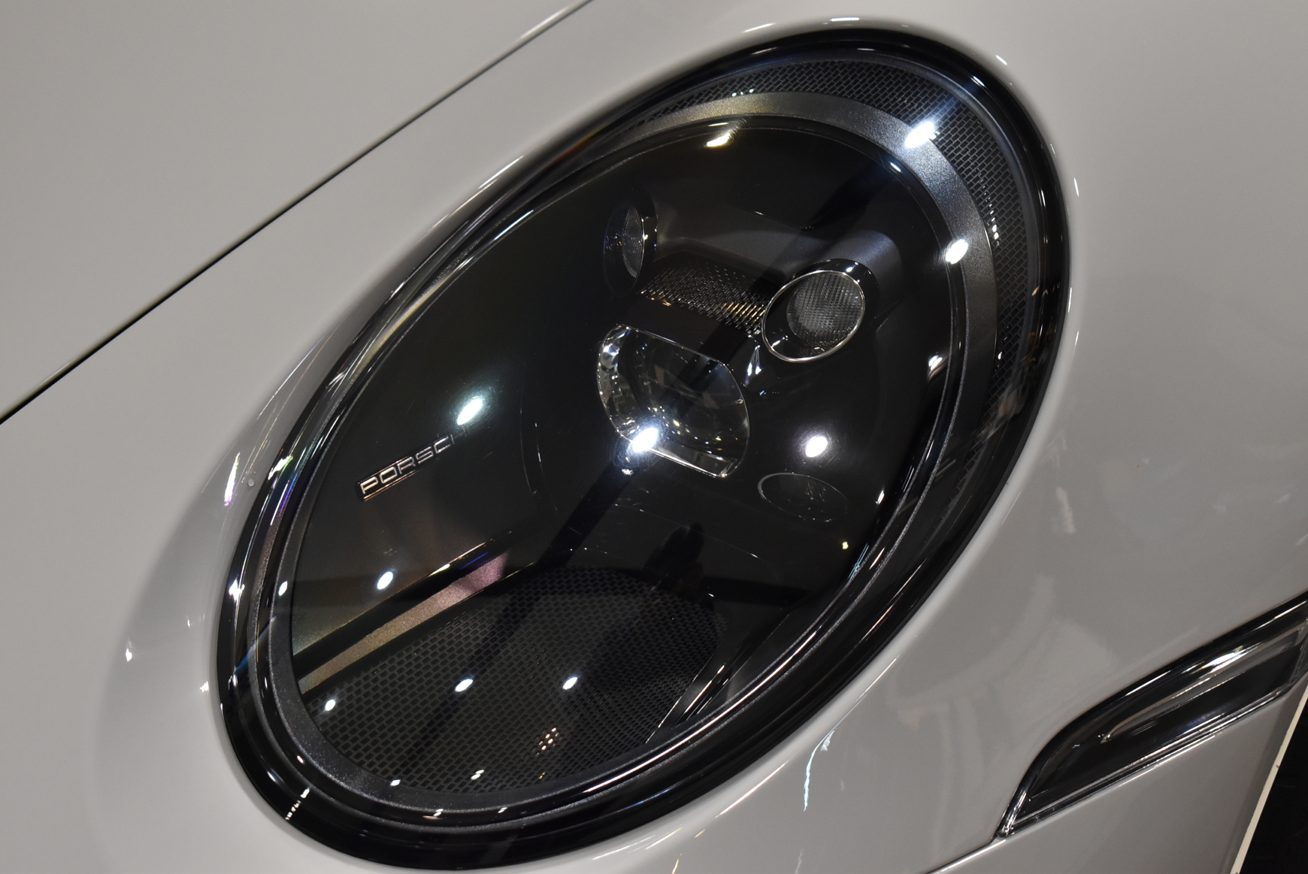 911 Carrera GTS Cabriolet (type 992.1) クレヨン TECHARTエアロ BCForgedアルミ 地デジ ACC LEDヘッドライト BOSEサウンドシステム シートヒーター&ベンチレーション スポーツクロノ&エギゾースト 360°カメラシステム