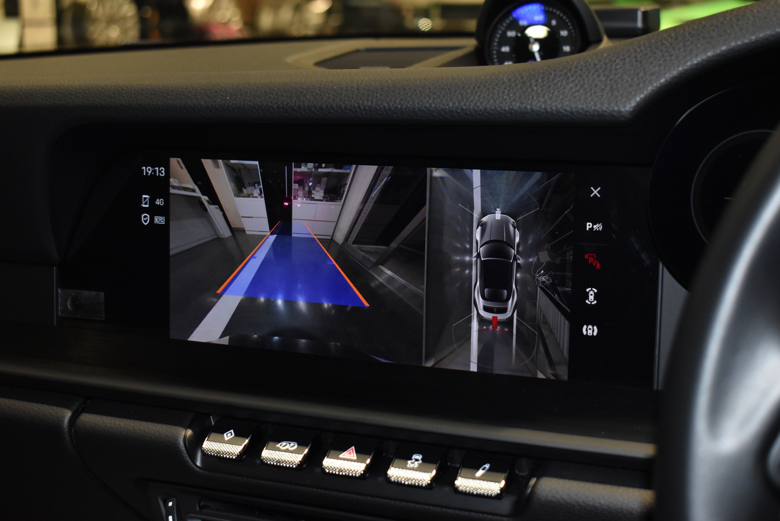 911 Carrera GTS Cabriolet (type 992.1) クレヨン TECHARTエアロ BCForgedアルミ 地デジ ACC LEDヘッドライト BOSEサウンドシステム シートヒーター&ベンチレーション スポーツクロノ&エギゾースト 360°カメラシステム