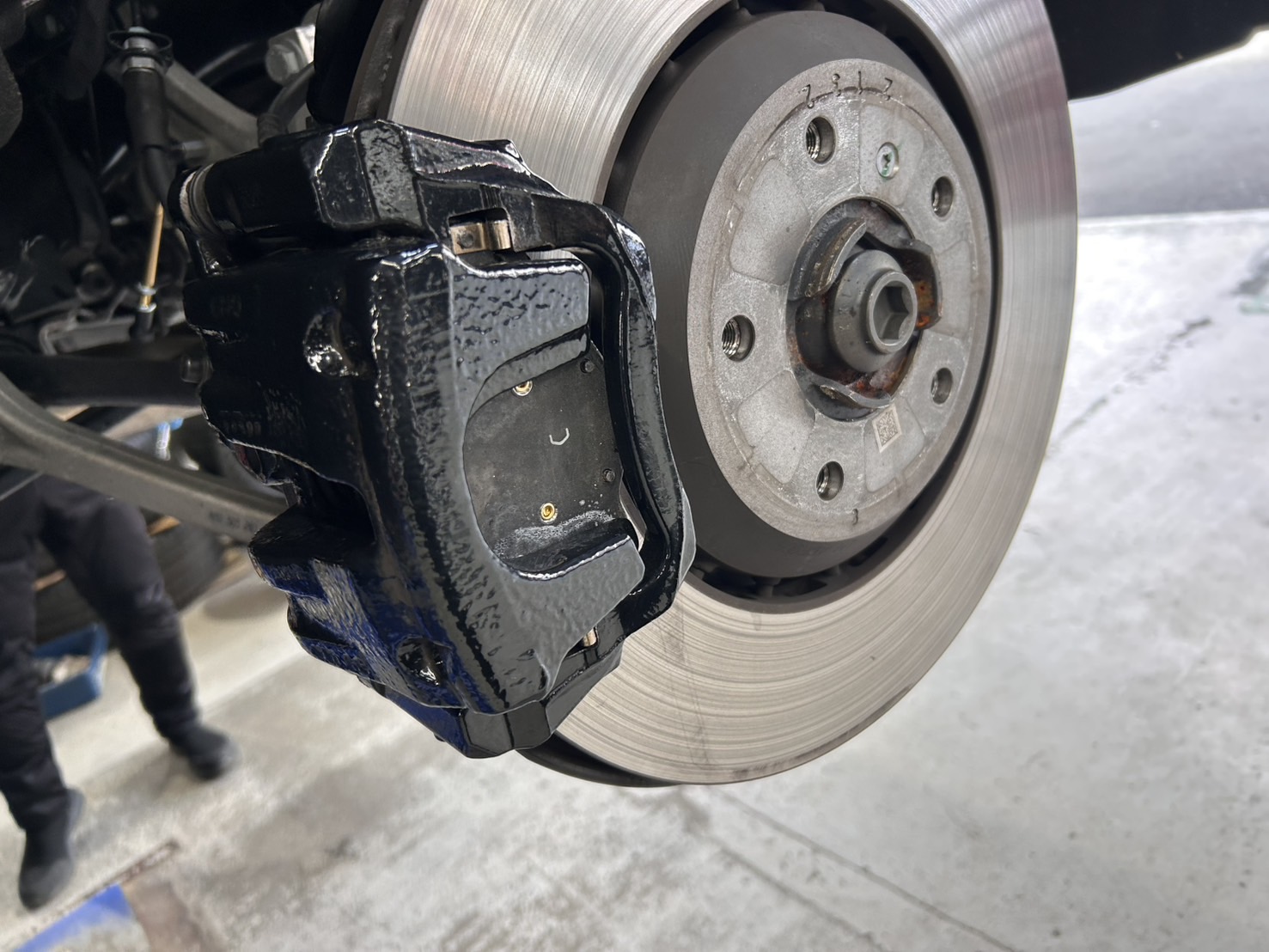 ベントレー　ベンテイガ　AKforged 24インチ　ホイール交換　カスタム