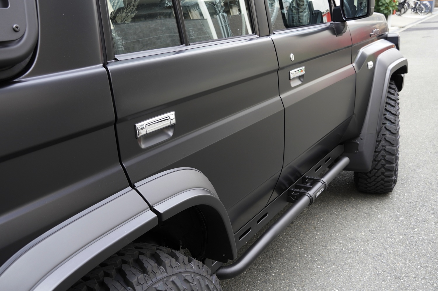 ランドクルーザー70 URNIETA カスタム