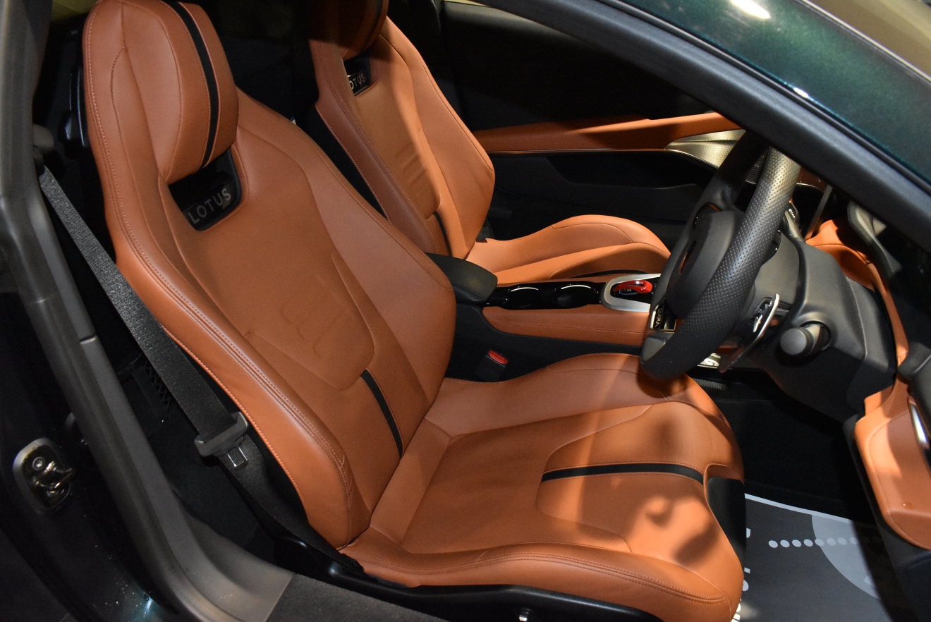 ロータス　エミーラ　ファーストエディション　タンレザー　直4エンジン　低走行　ボンド大阪　新着入庫車両　ボンドカーズ　ボンドグループ