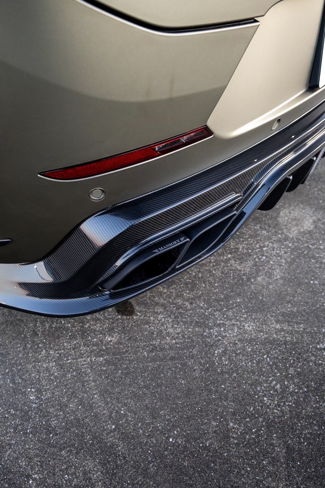 RANGE ROVER SPORT SV×MANSORY ボンド大阪