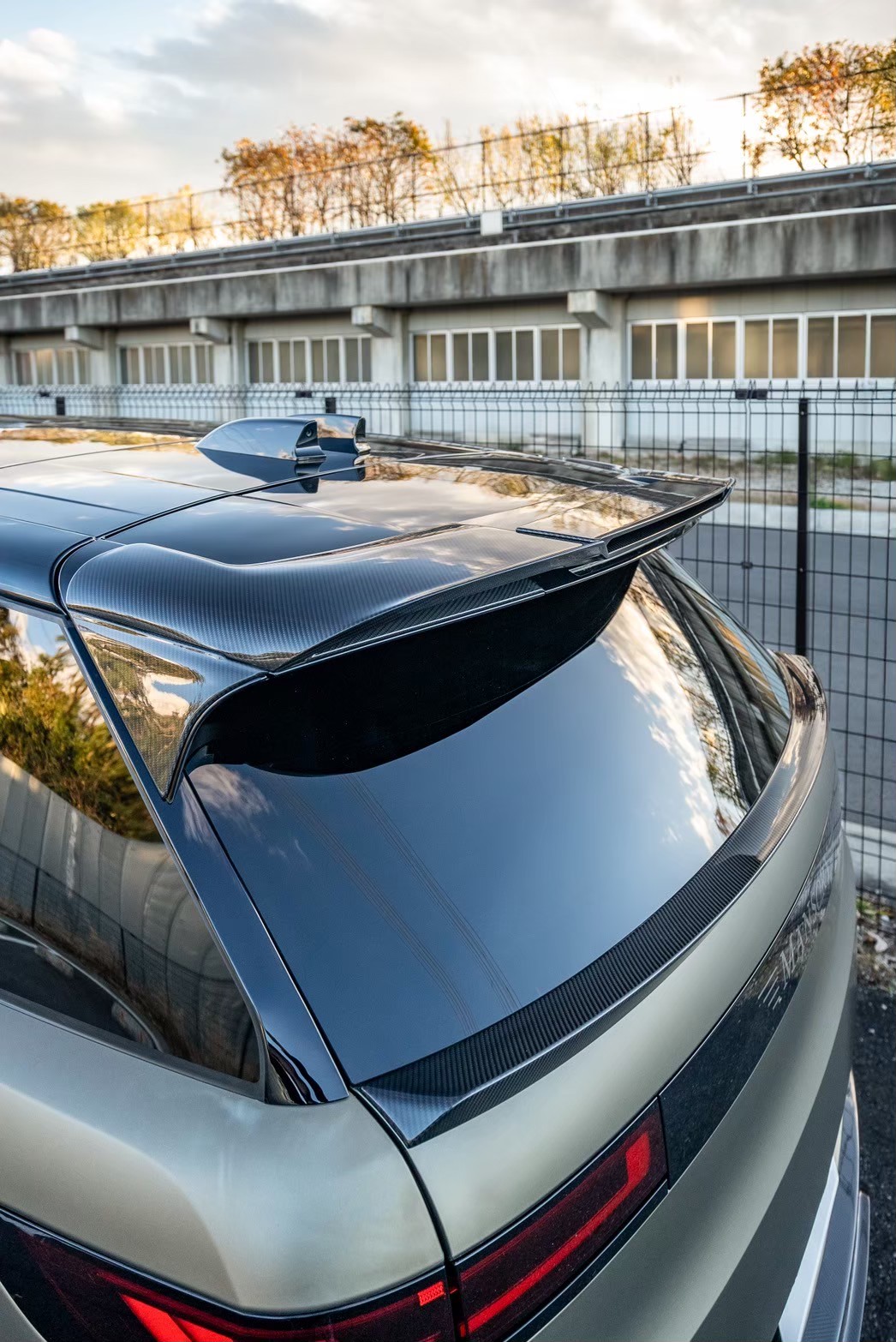 RANGE ROVER SPORT SV×MANSORY ボンド大阪