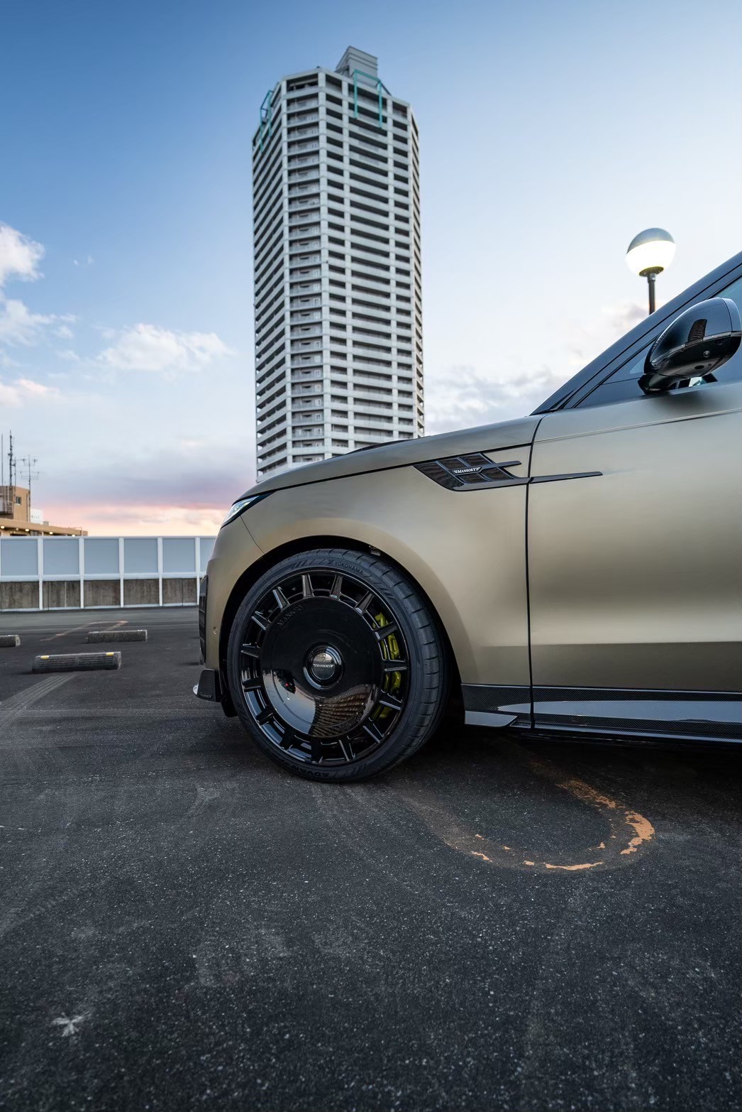 RANGE ROVER SPORT SV×MANSORY ボンド大阪