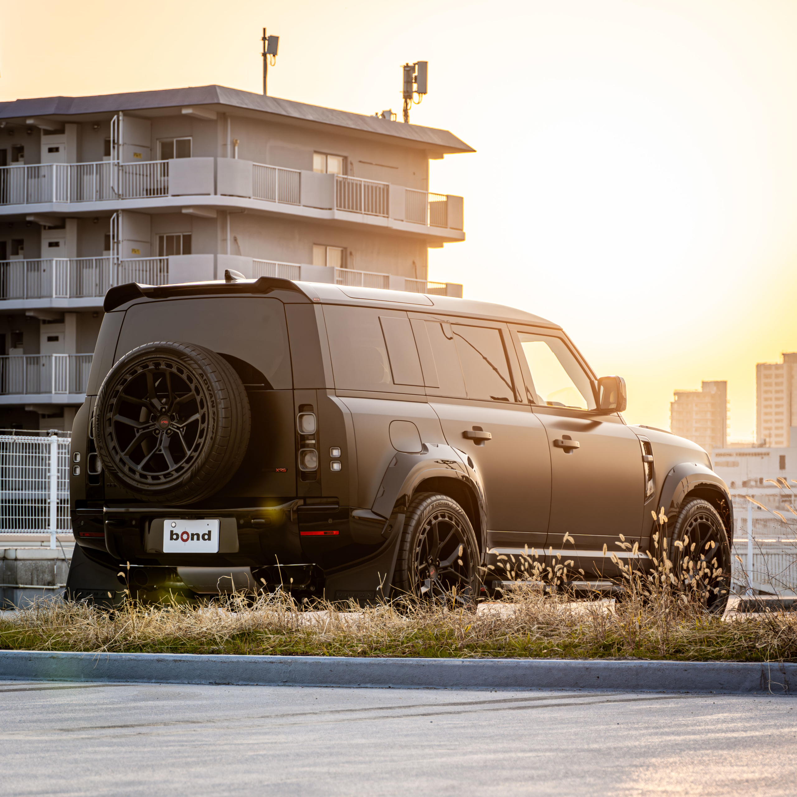LAND ROVER DIFENDER110×URBAN AUTOMOTIVE XRS kit・INOZETEK PPF ボンド大阪