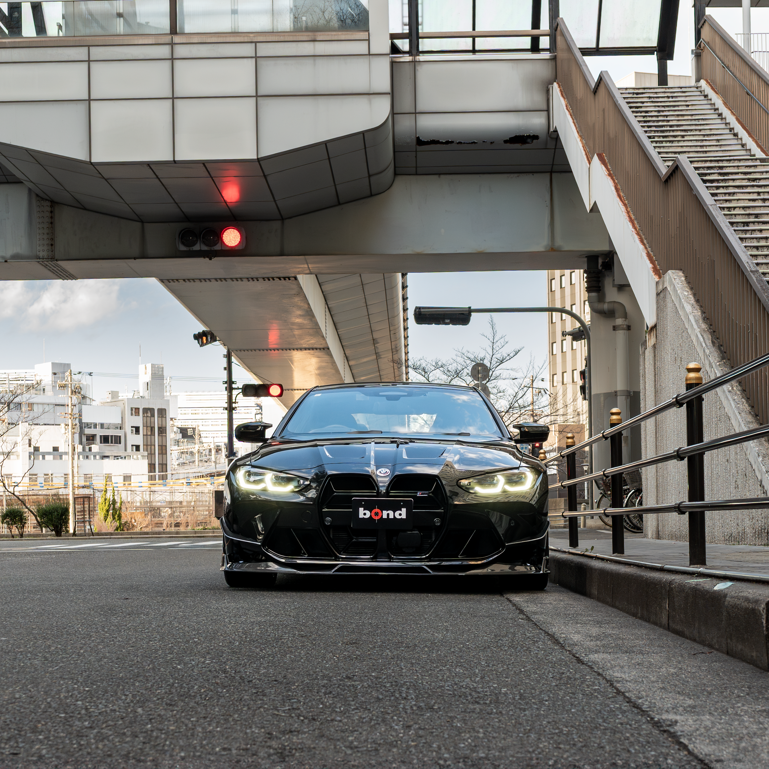 BMW　M4　Xdrive　AEデザイン　エアロ　カスタム　bondstyle　ボンドカーズ　ボンド大阪　ボンドグループ