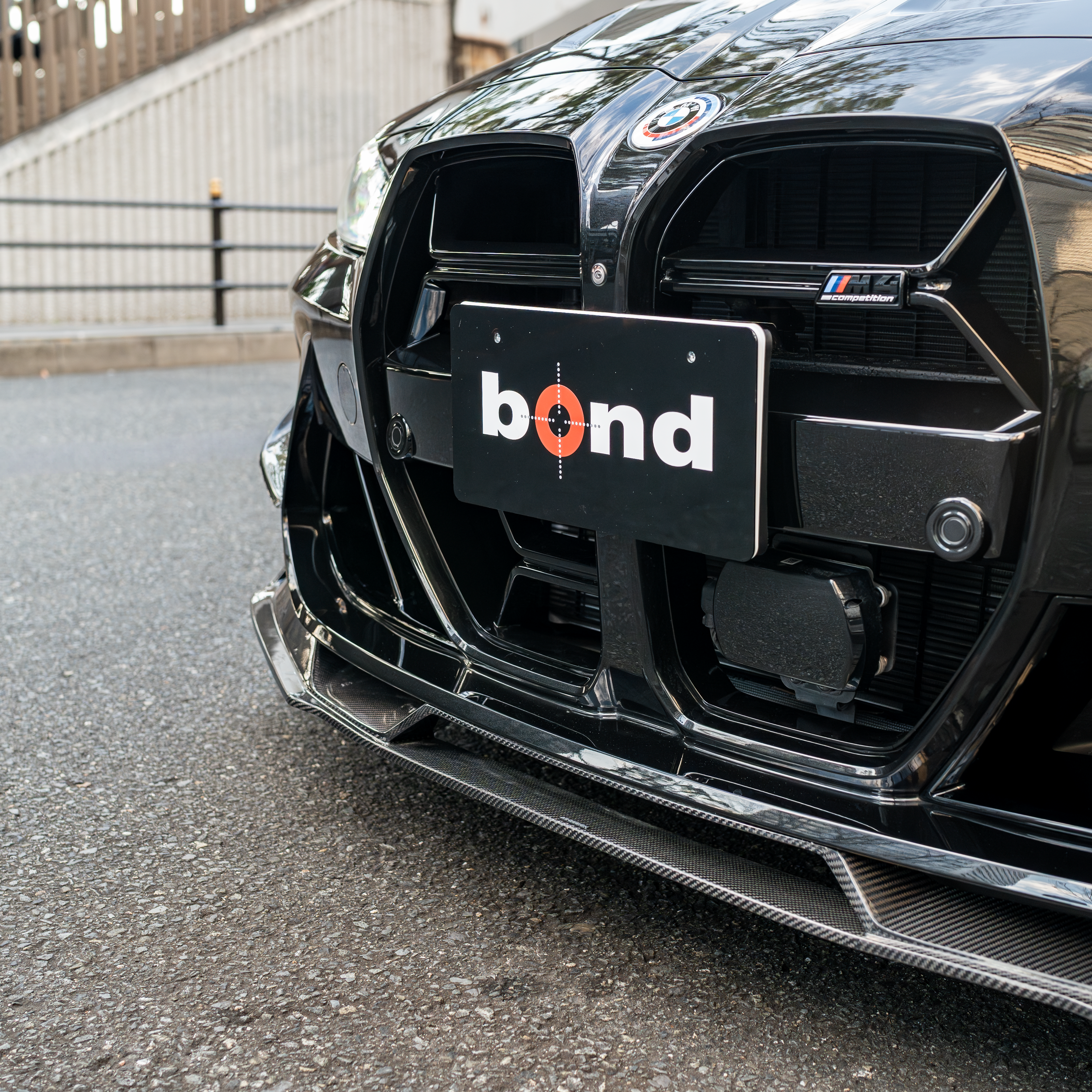 BMW　M4　Xdrive　AEデザイン　エアロ　カスタム　bondstyle　ボンドカーズ　ボンド大阪　ボンドグループ