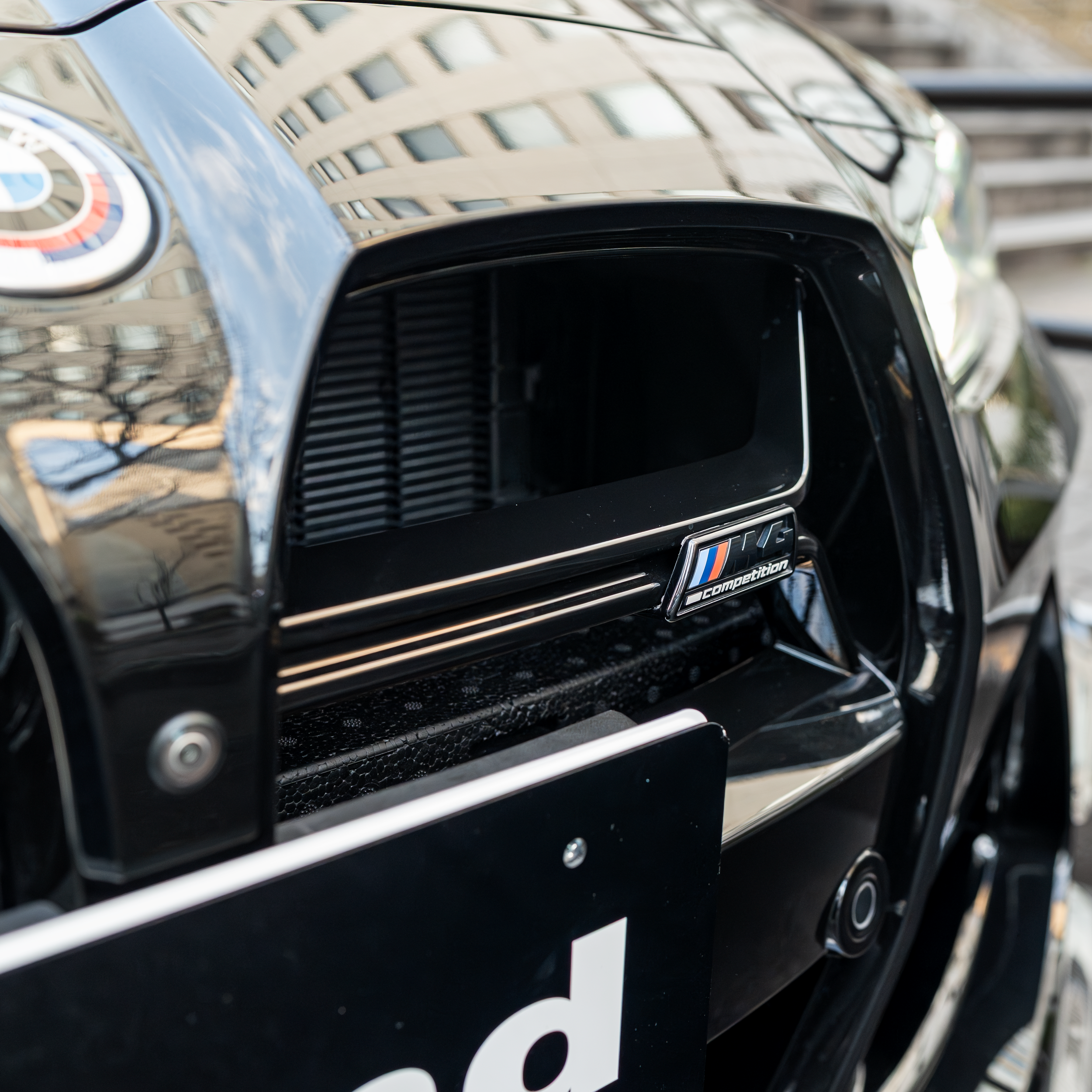 BMW　M4　Xdrive　AEデザイン　エアロ　カスタム　bondstyle　ボンドカーズ　ボンド大阪　ボンドグループ