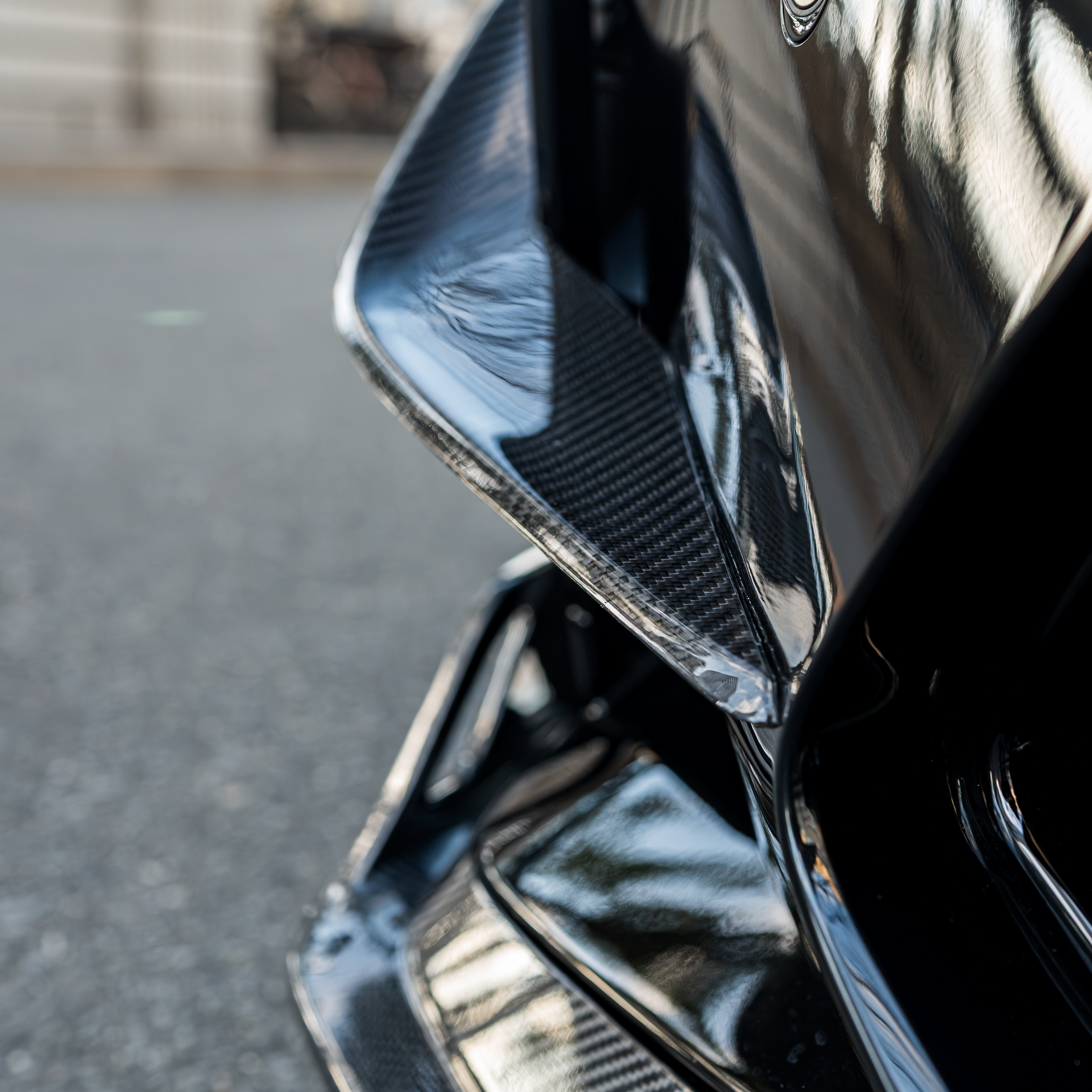 BMW　M4　Xdrive　AEデザイン　エアロ　カスタム　bondstyle　ボンドカーズ　ボンド大阪　ボンドグループ