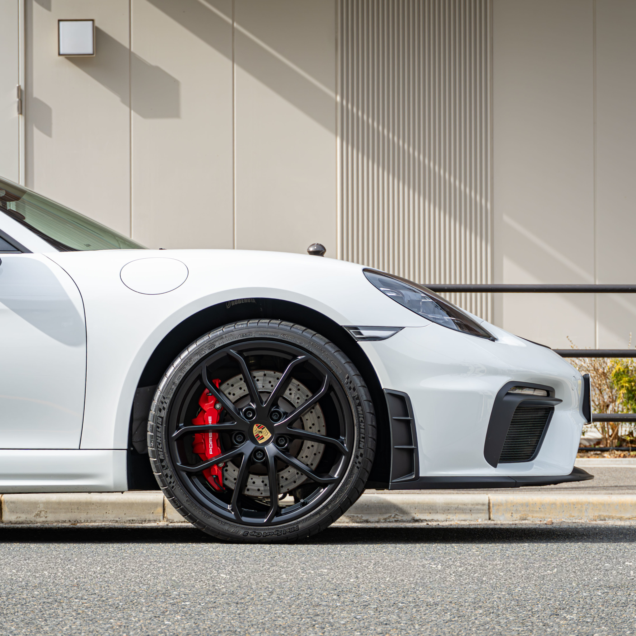 PORSCHE 718Spyder×ROBERUTA・ASR・ホイールペイント　ボンド大阪