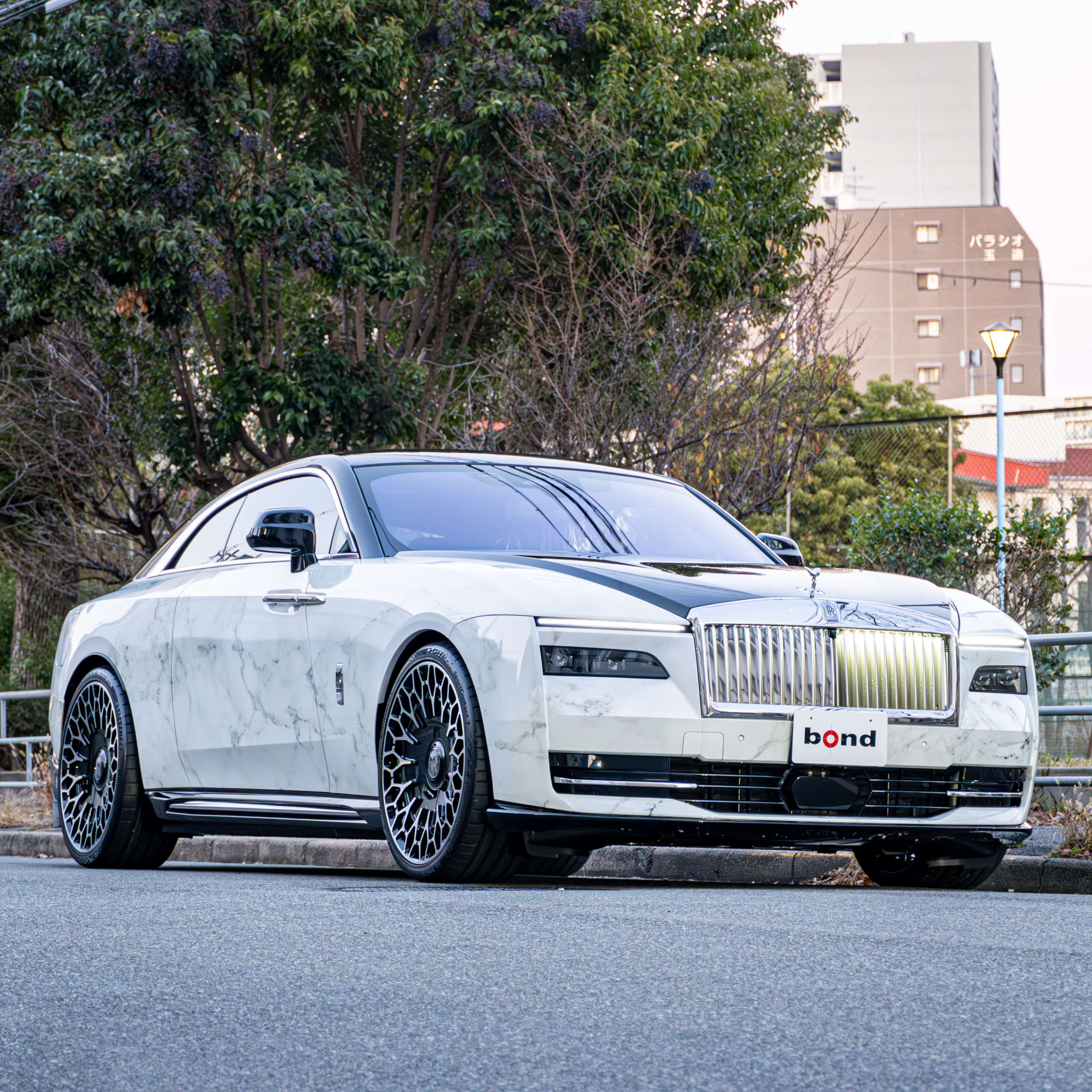 Rolls-Royce Spectre×Brixton Forged！！　ボンド大阪
