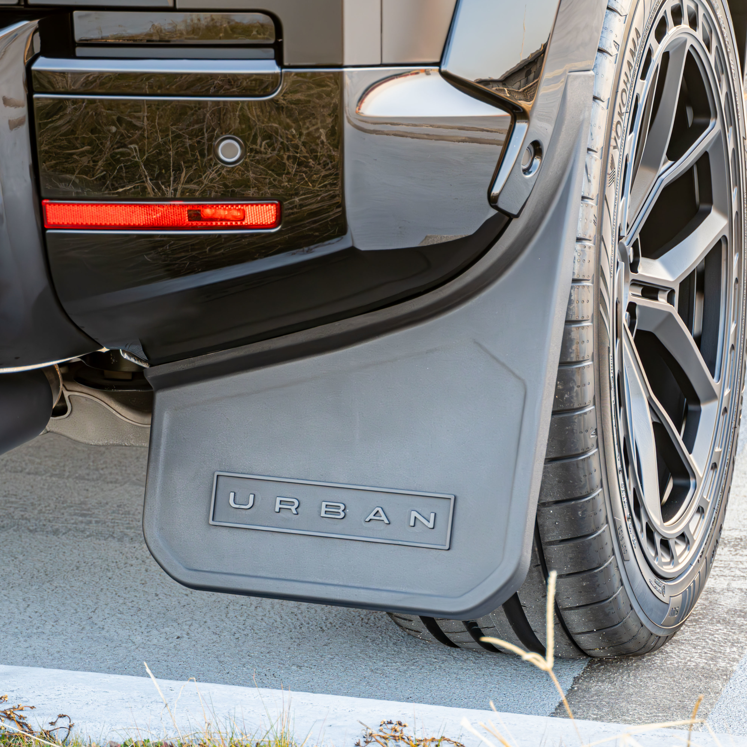 LAND ROVER DIFENDER110×URBAN AUTOMOTIVE XRS kit・INOZETEK PPF ボンド大阪