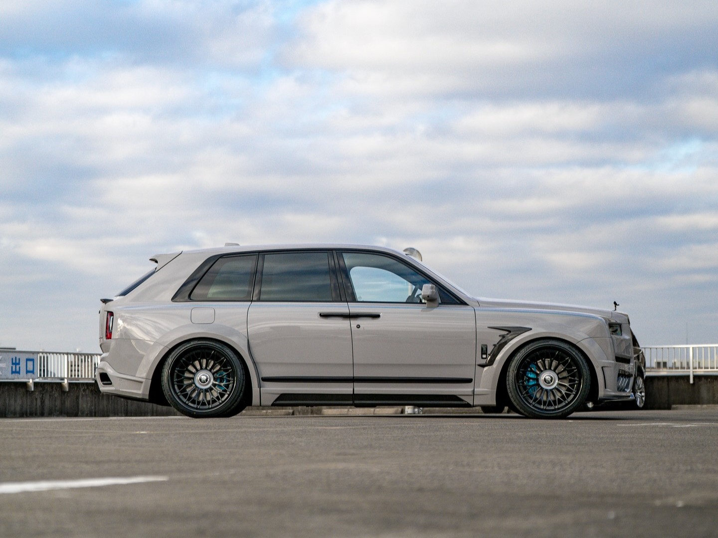 カリナン シリーズ2 1016 カスタム エアロ