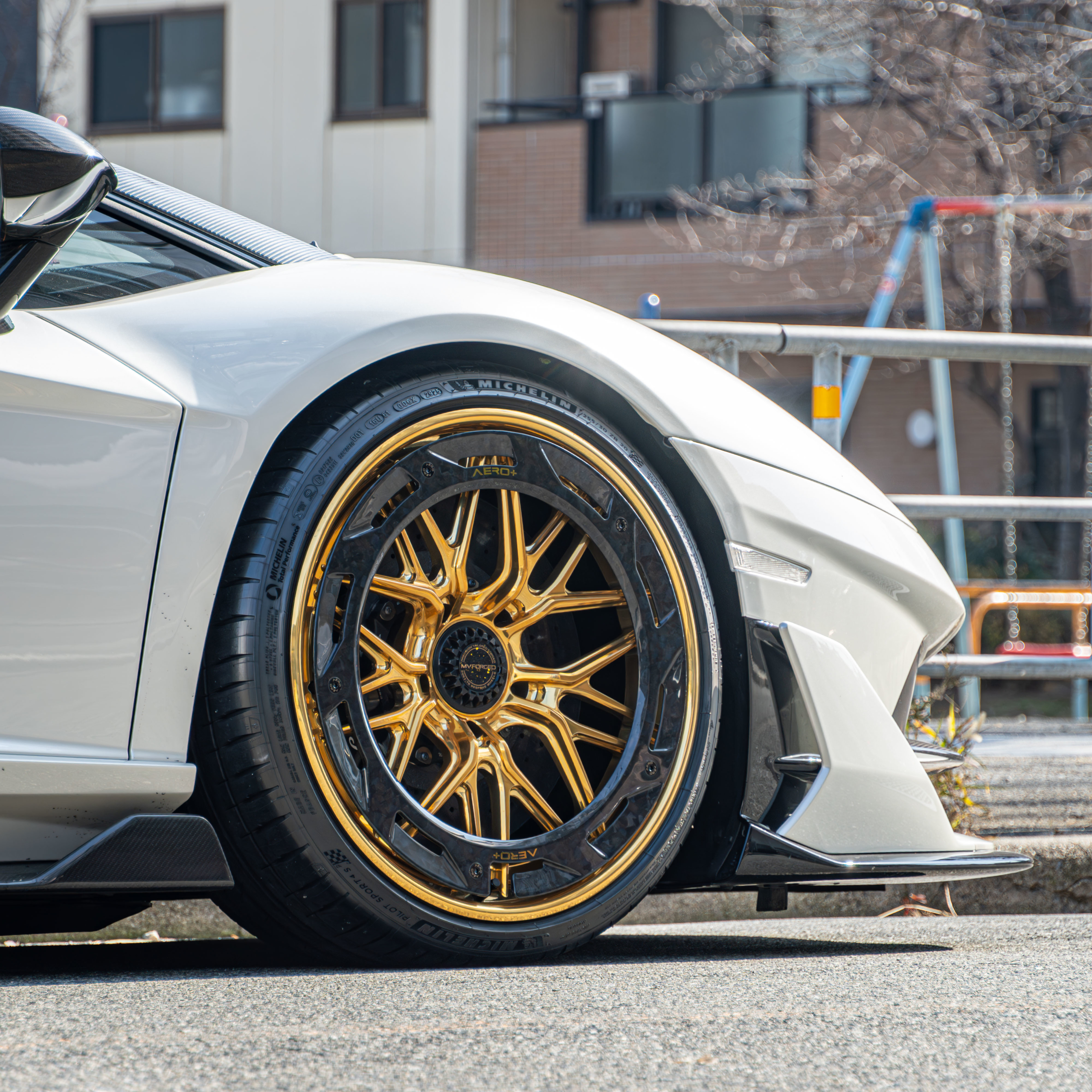 Lamborghini Aventardor SVJ Roadster×MV Forged wheels AR-220R　ボンド大阪