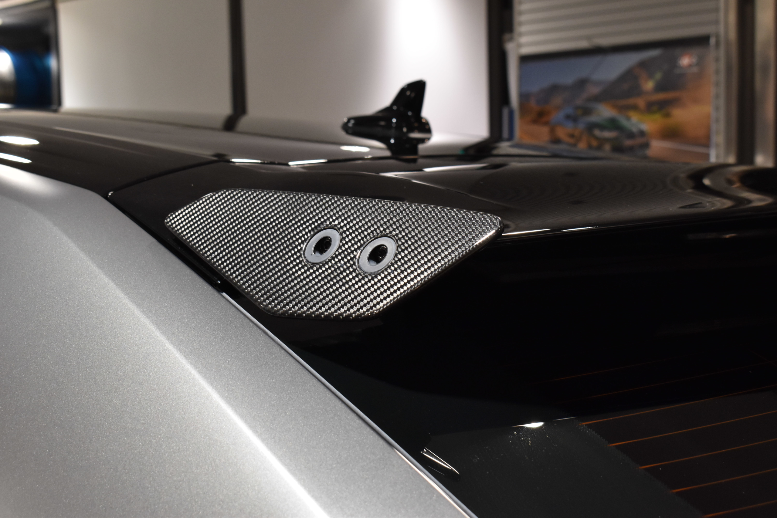 ウルス　ペルフォルマンテ　ステルスプロテクション　B&Oサウンドシステム パノラマルーフ シートベンチレーション ヘッドアップディスプレイ TVチューナー