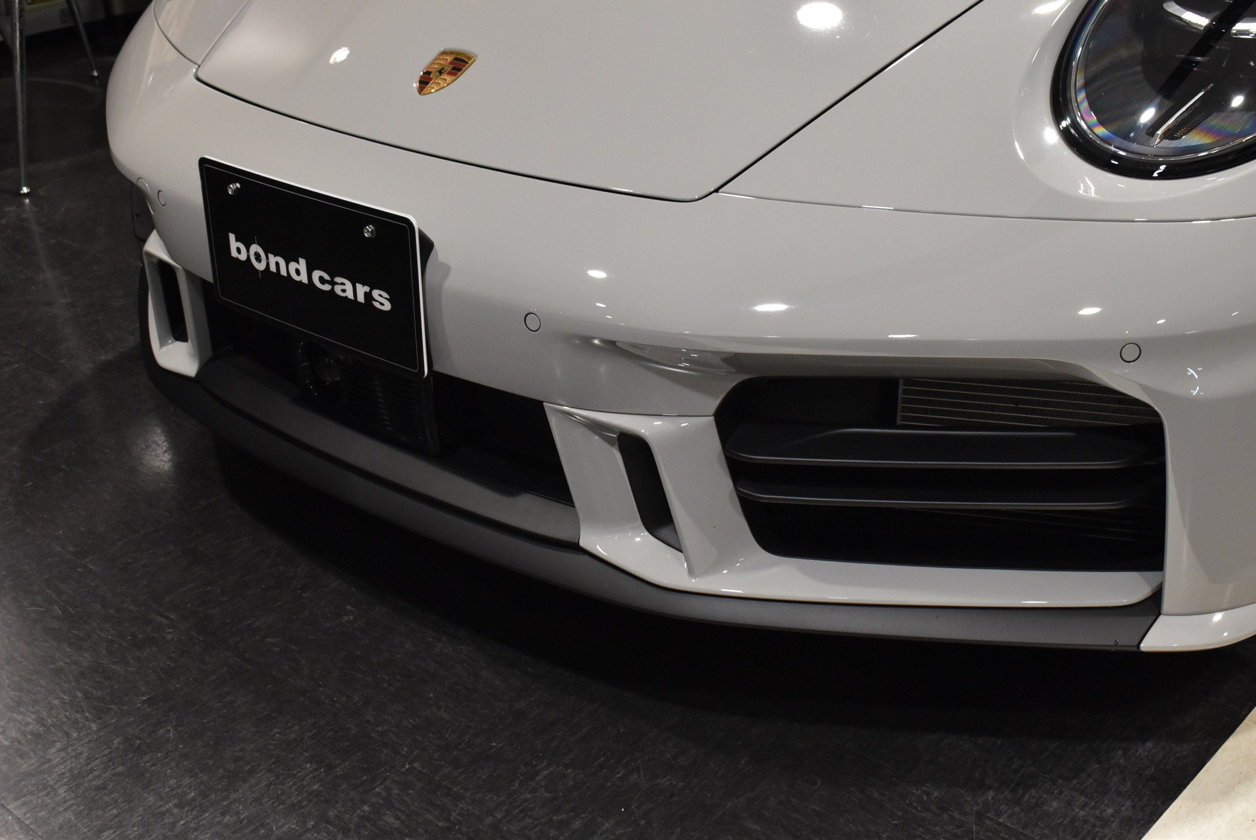 ORSCHE　992.2　カレラ　スポーツデザインパッケージ HDマトリクスヘッドライト スポーツエキゾースト ツートンレザーインテリア BOSEサウンドシステム シートベンチレーション スポーツクロノパッケージ