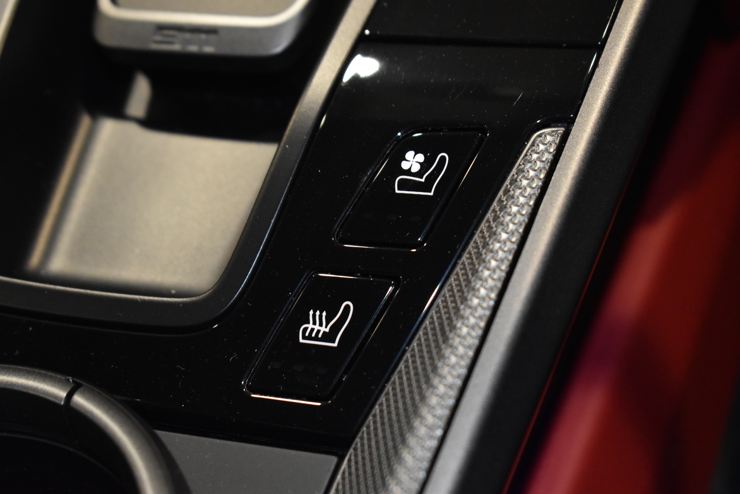 ORSCHE　992.2　カレラ　スポーツデザインパッケージ HDマトリクスヘッドライト スポーツエキゾースト ツートンレザーインテリア BOSEサウンドシステム シートベンチレーション スポーツクロノパッケージ