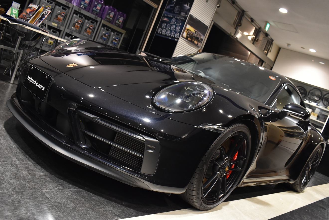 ポルシェ　911　992.1　GTS　ブルメスターオーディオ　ジェットブラック　レザーシート　ボンド大阪　ボンドカーズ　ボンドグループ