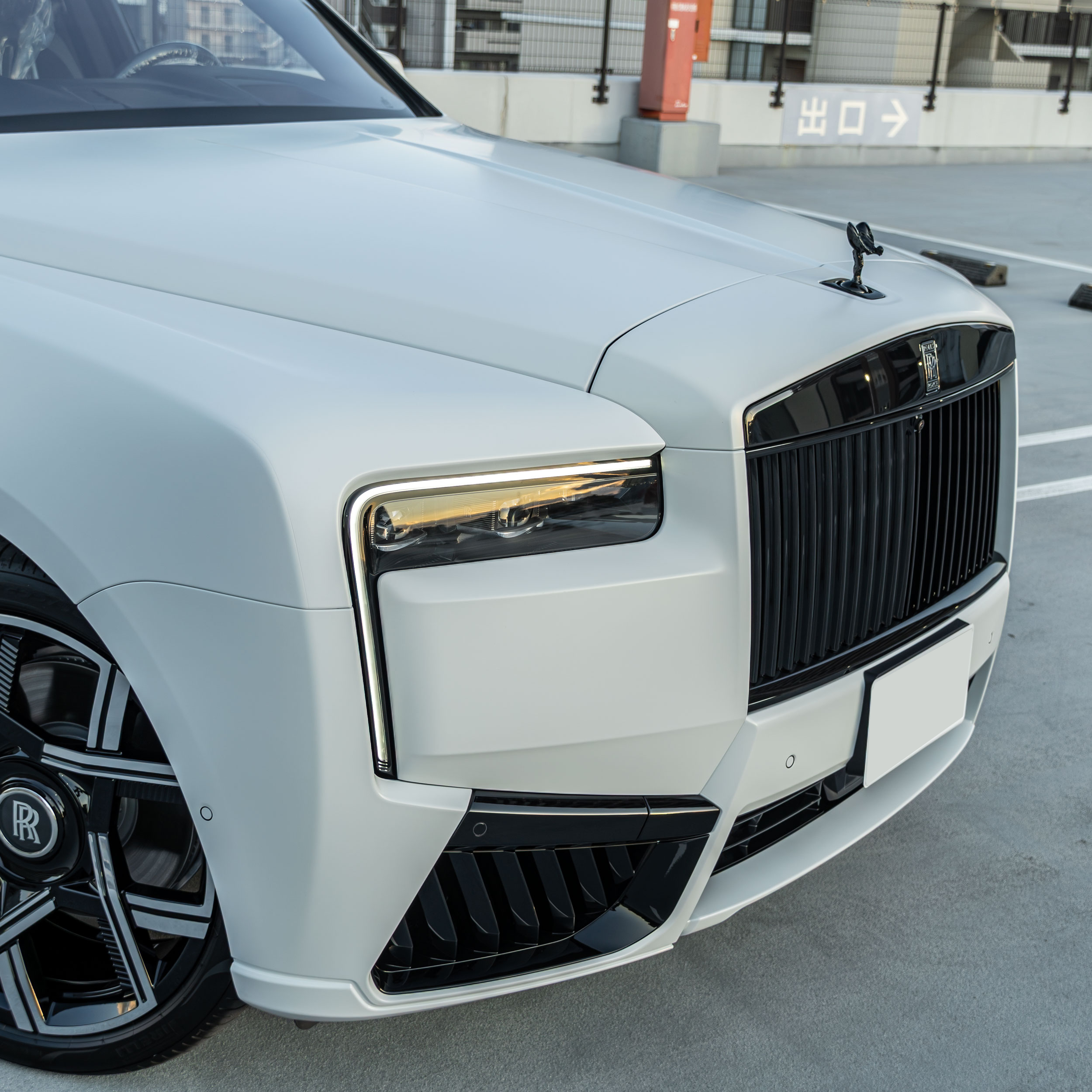 ロールスロイス　カリナン　ステルスフィルム　プロテクション　マット化