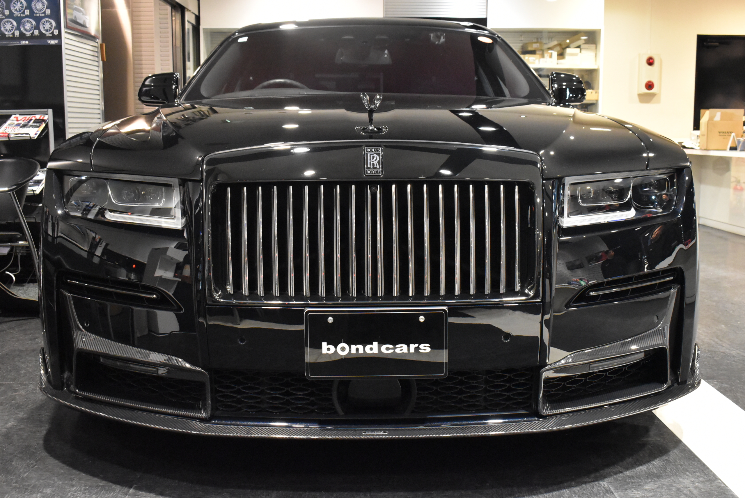 ワンオーナー BRABUSエアロ&ホイール スターライトヘッドライナー リアシアターコンフィギュレーション ビスポークインテリア