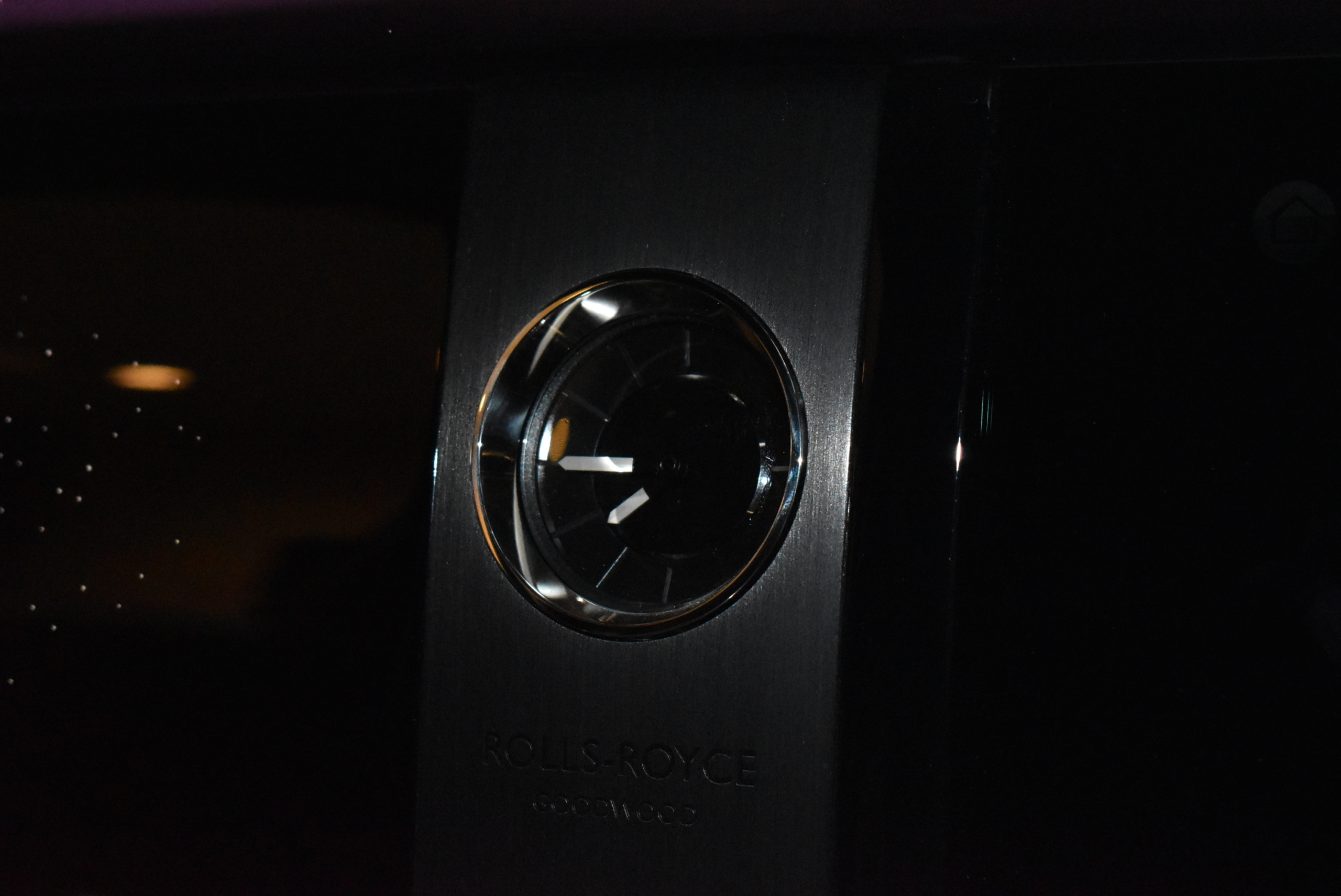 ワンオーナー BRABUSエアロ&ホイール スターライトヘッドライナー リアシアターコンフィギュレーション ビスポークインテリア