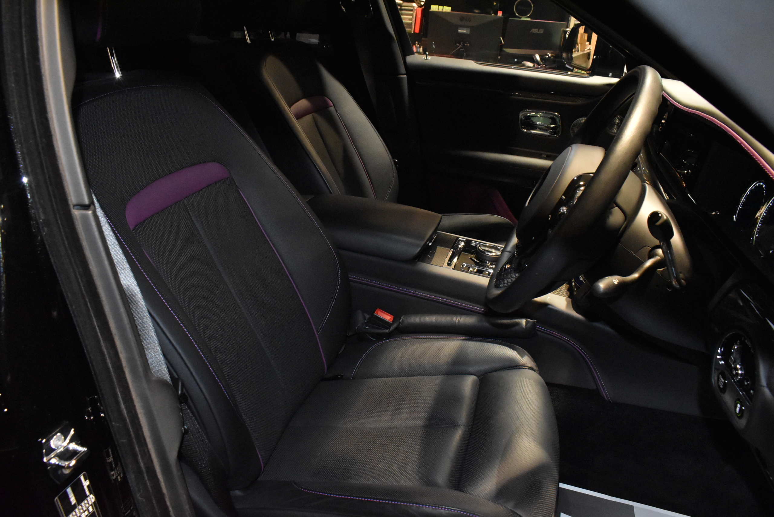 ワンオーナー BRABUSエアロ&ホイール スターライトヘッドライナー リアシアターコンフィギュレーション ビスポークインテリア