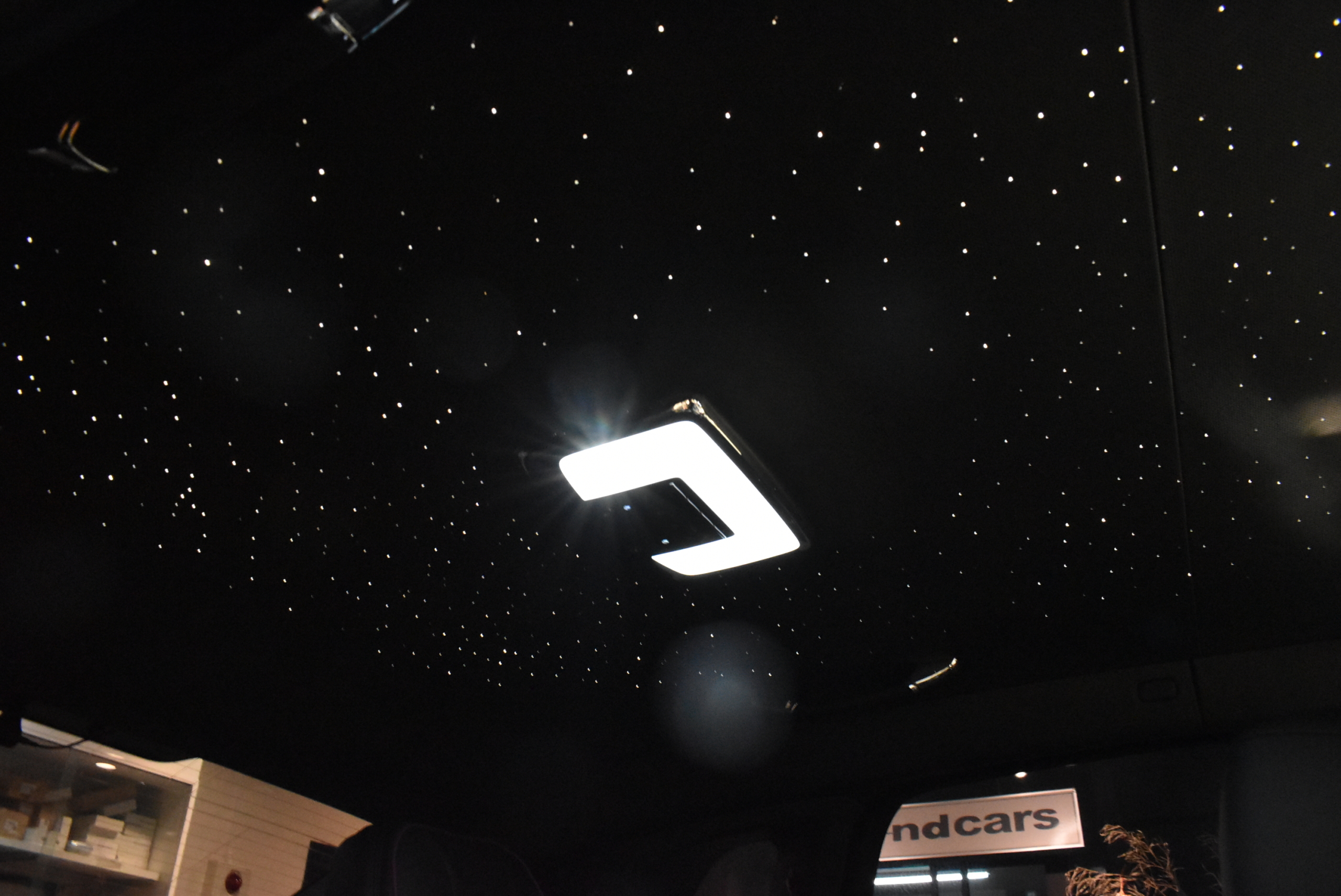 ワンオーナー BRABUSエアロ&ホイール スターライトヘッドライナー リアシアターコンフィギュレーション ビスポークインテリア