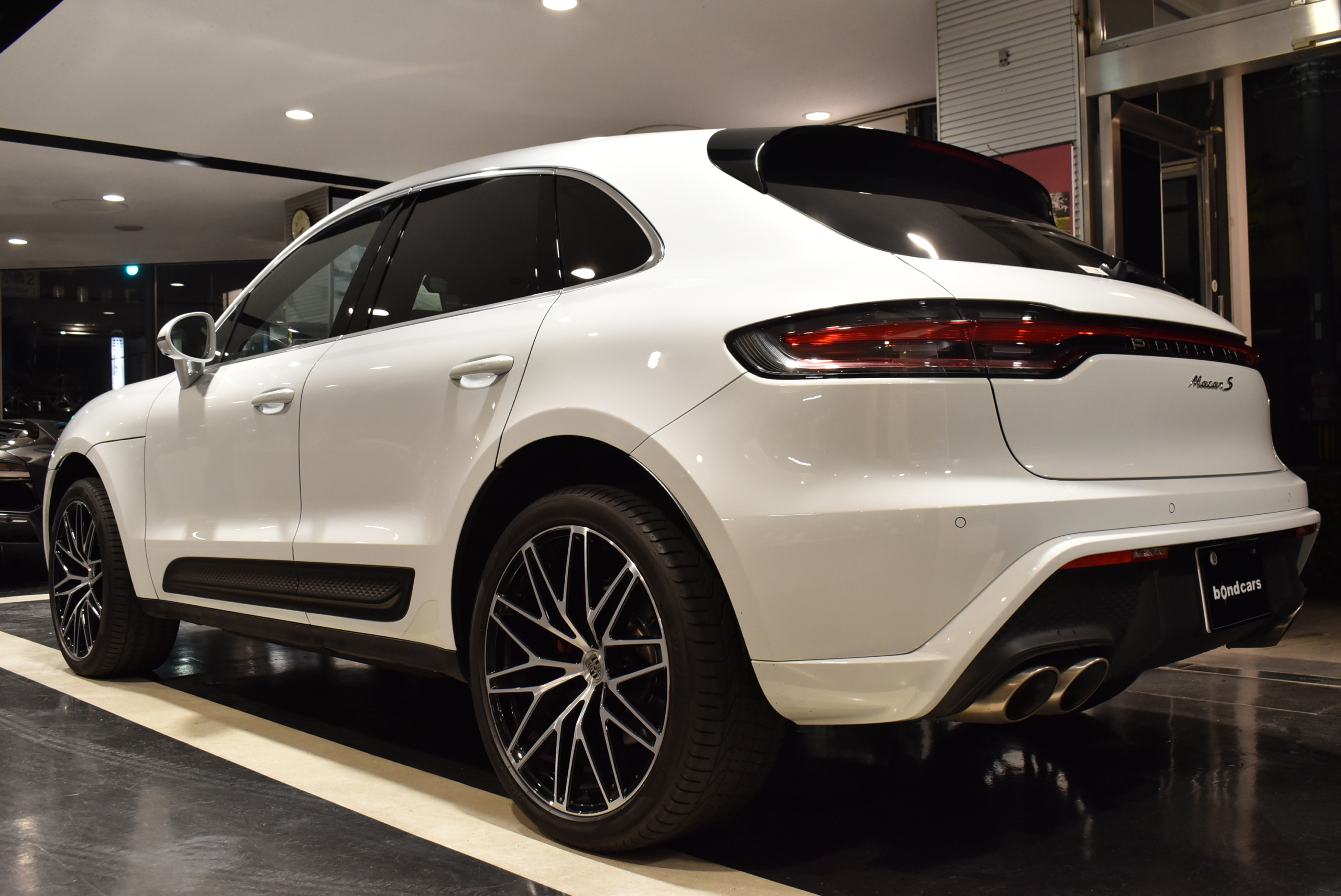 キャララホワイト パノルーフシステム スポーツクロノ 21インチRSデザインAW LEDブラックヘッドライト 14Wayフルレザーシート BOSEサラウンド TVチューナー