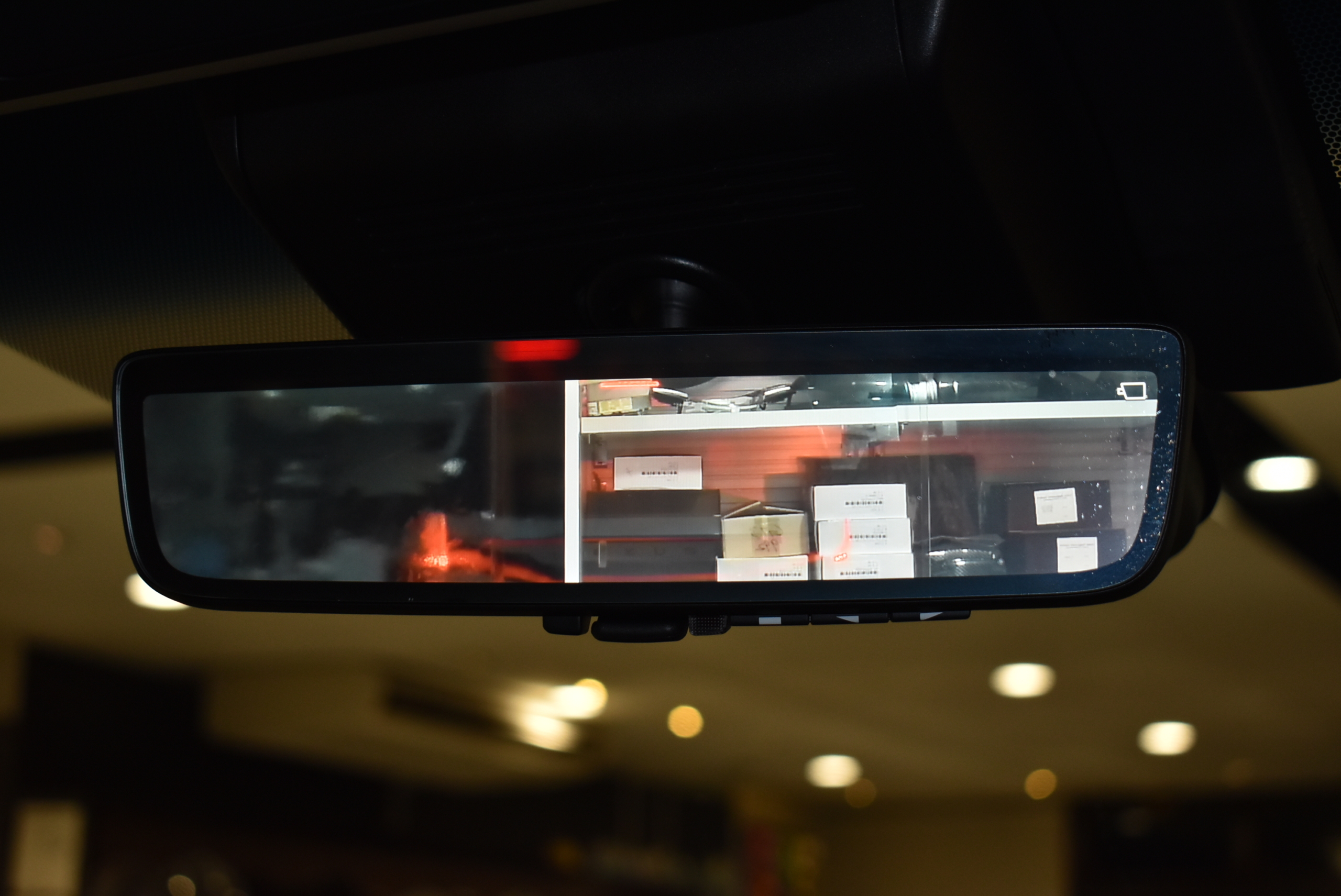 LEXUS　LM500ｈ　 VER L 　6人乗り　ソニッククォーツ モデリスタF/S/Rエアロ ソリスホワイト本革シート フリップダウンモニター デジタルインナーミラー