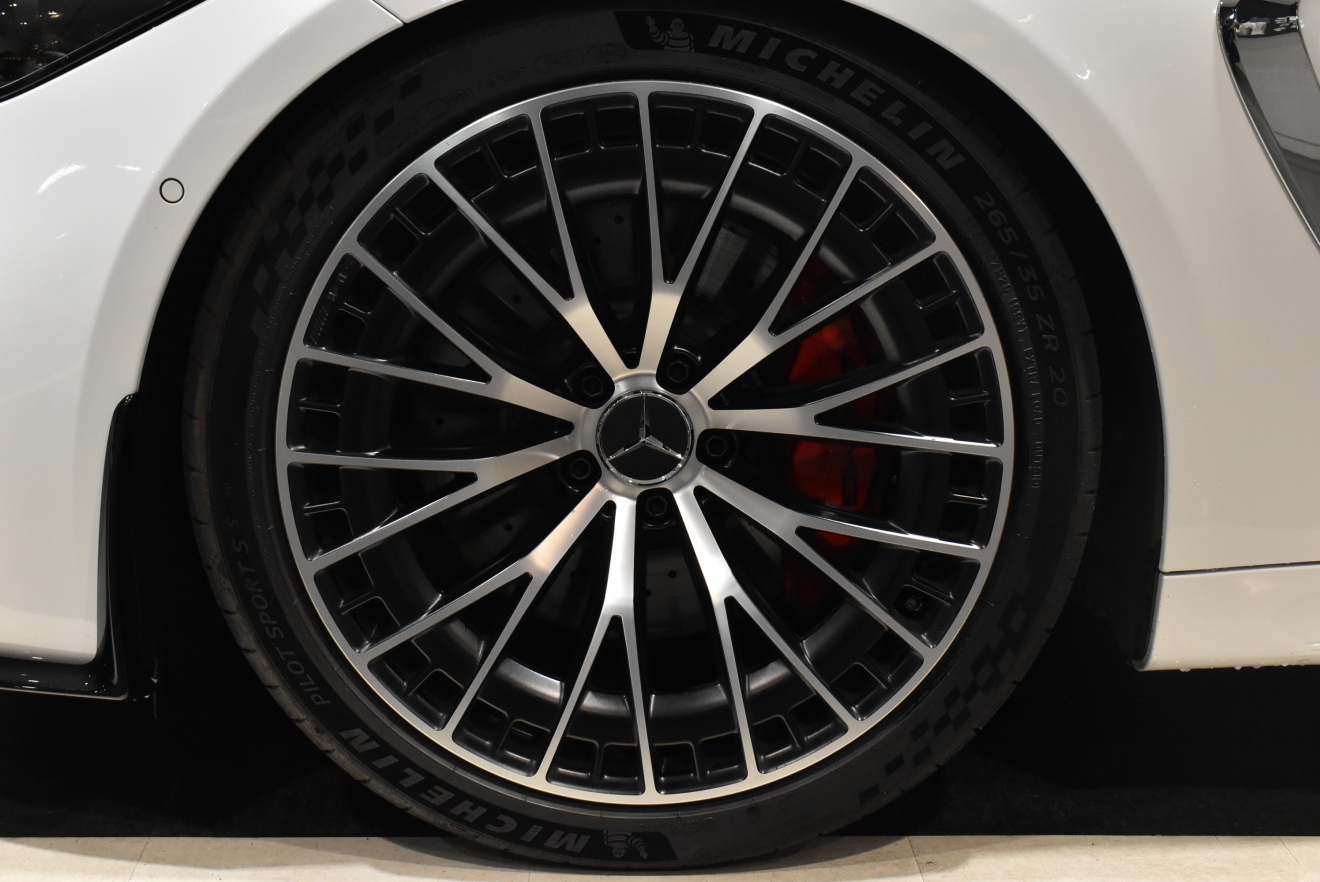 Mベンツ　メルセデスAMG　CLE53　ダイナミックパッケージ　エクスクルーシブデザインPKG　ローダウン　新着入庫車両　ボンドカーズ　ボンドグループ