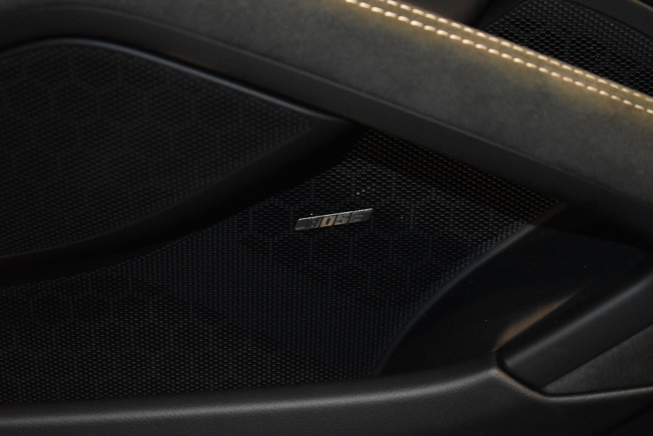 ポルシェ　ケイマン　GT4　BCフォージド　ロベルタカップ　カスタム車両　低走行　PDK　ボンド大阪　ボンドカーズ　ボンドグループ