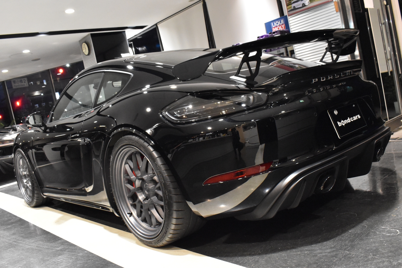 ポルシェ　ケイマン　GT4　BCフォージド　ロベルタカップ　カスタム車両　低走行　PDK　ボンド大阪　ボンドカーズ　ボンドグループ