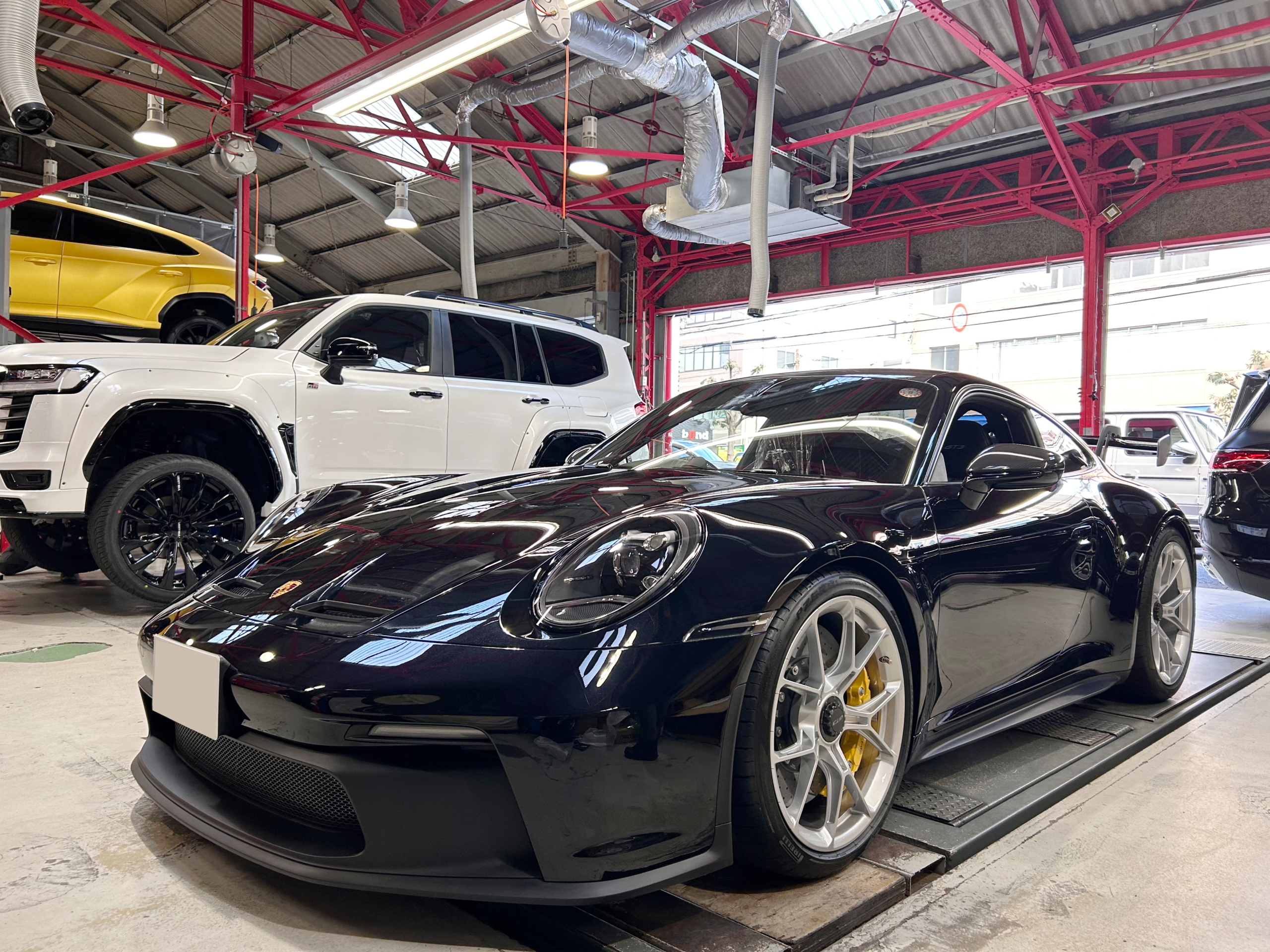 ポルシェ　992　GT3　ホイールペイント　RECARO　リアウィング取り外し