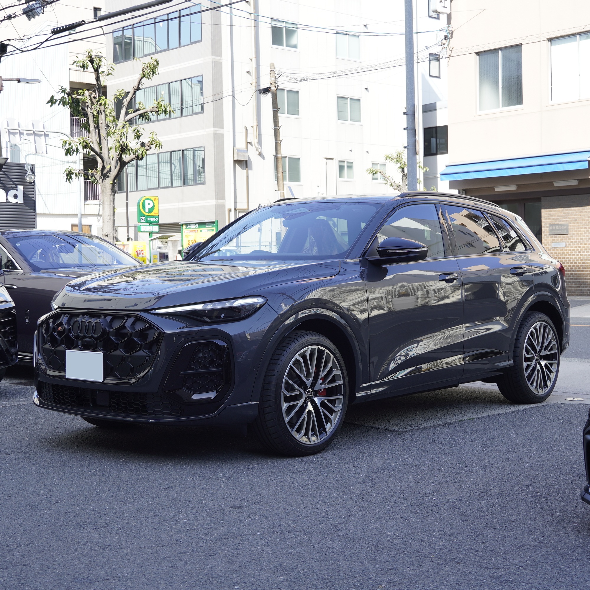 AUDI 新型SQ5(GU型)×ブレーキパッド！！ ボンド大阪