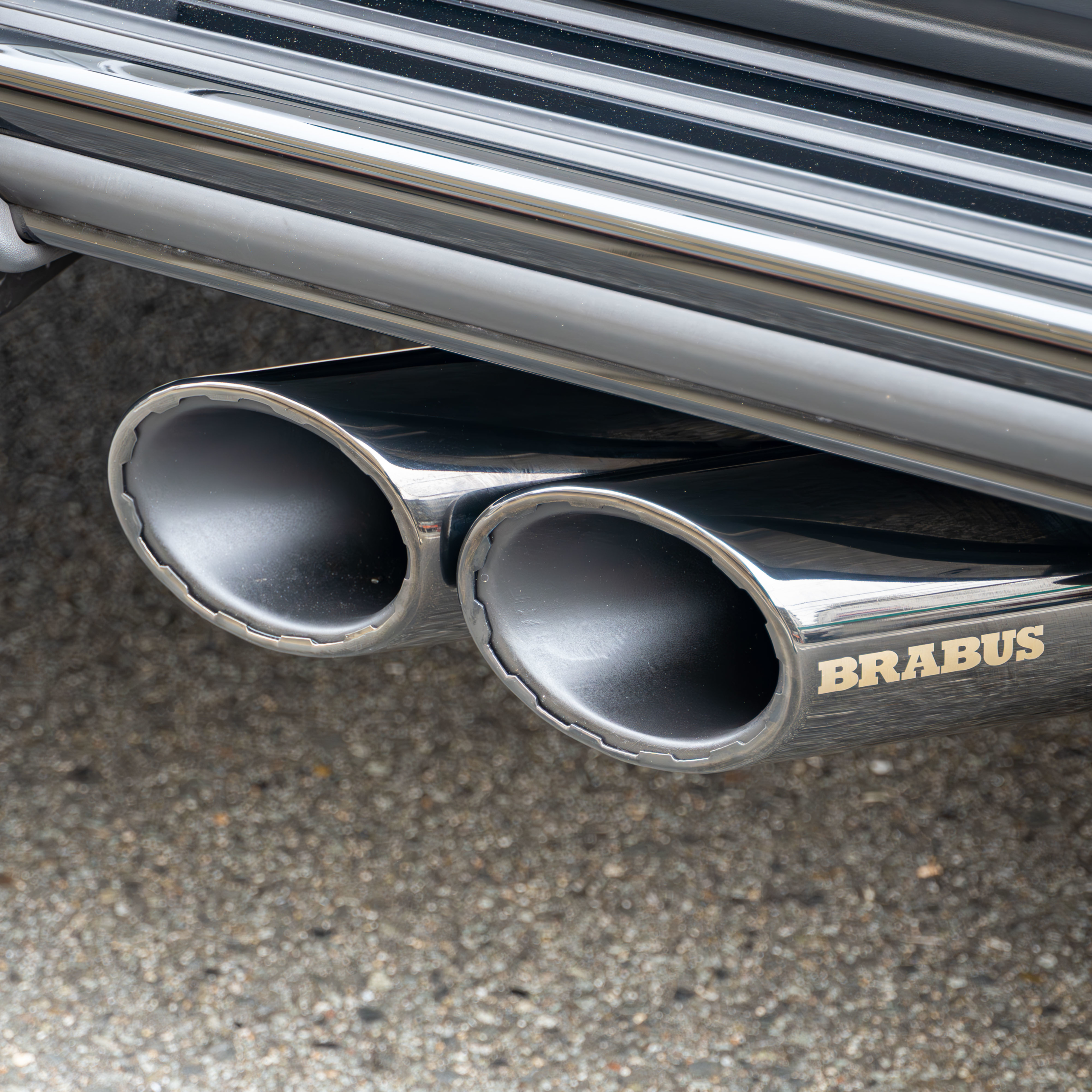 W465 G63 AMG×BRABUSエキゾースト！　ボンド大阪