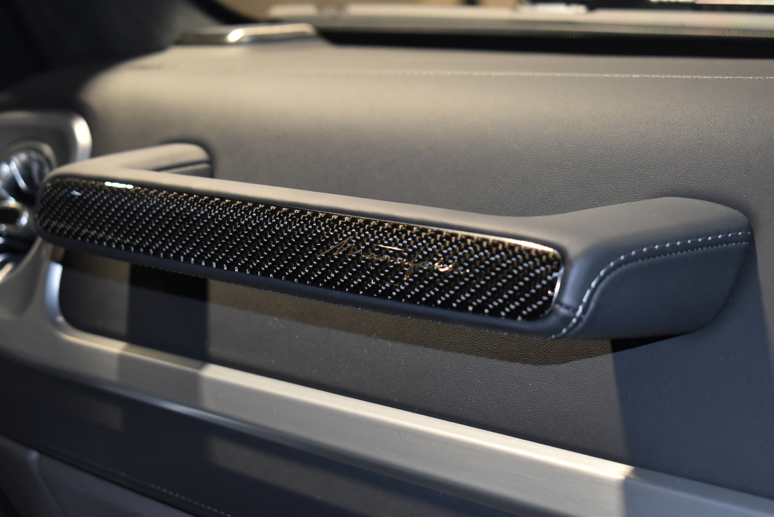 ワンオーナー AMGカーボンファイバーインテリアトリム MANUFAKTURプログラムプラス MANUFAKTURロゴパッケージ AMGナイトパッケージ MANUFAKTURインテリアプラスパッケージ 22インチAMGホイール