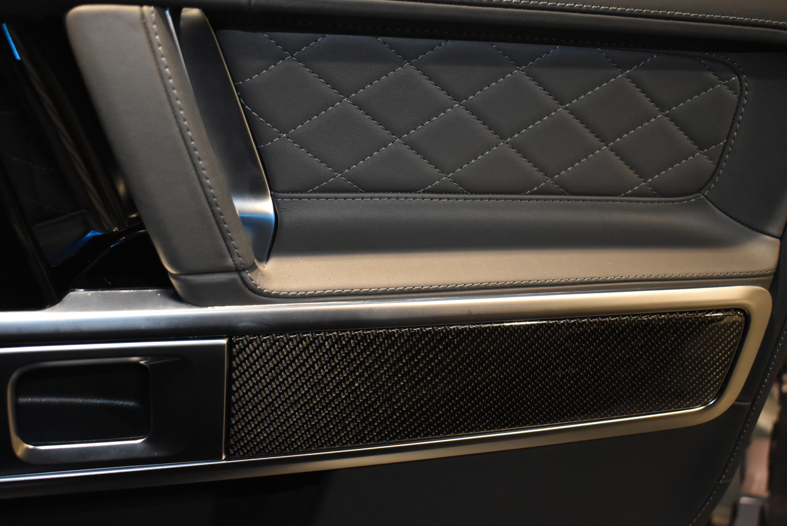 ワンオーナー AMGカーボンファイバーインテリアトリム MANUFAKTURプログラムプラス MANUFAKTURロゴパッケージ AMGナイトパッケージ MANUFAKTURインテリアプラスパッケージ 22インチAMGホイール