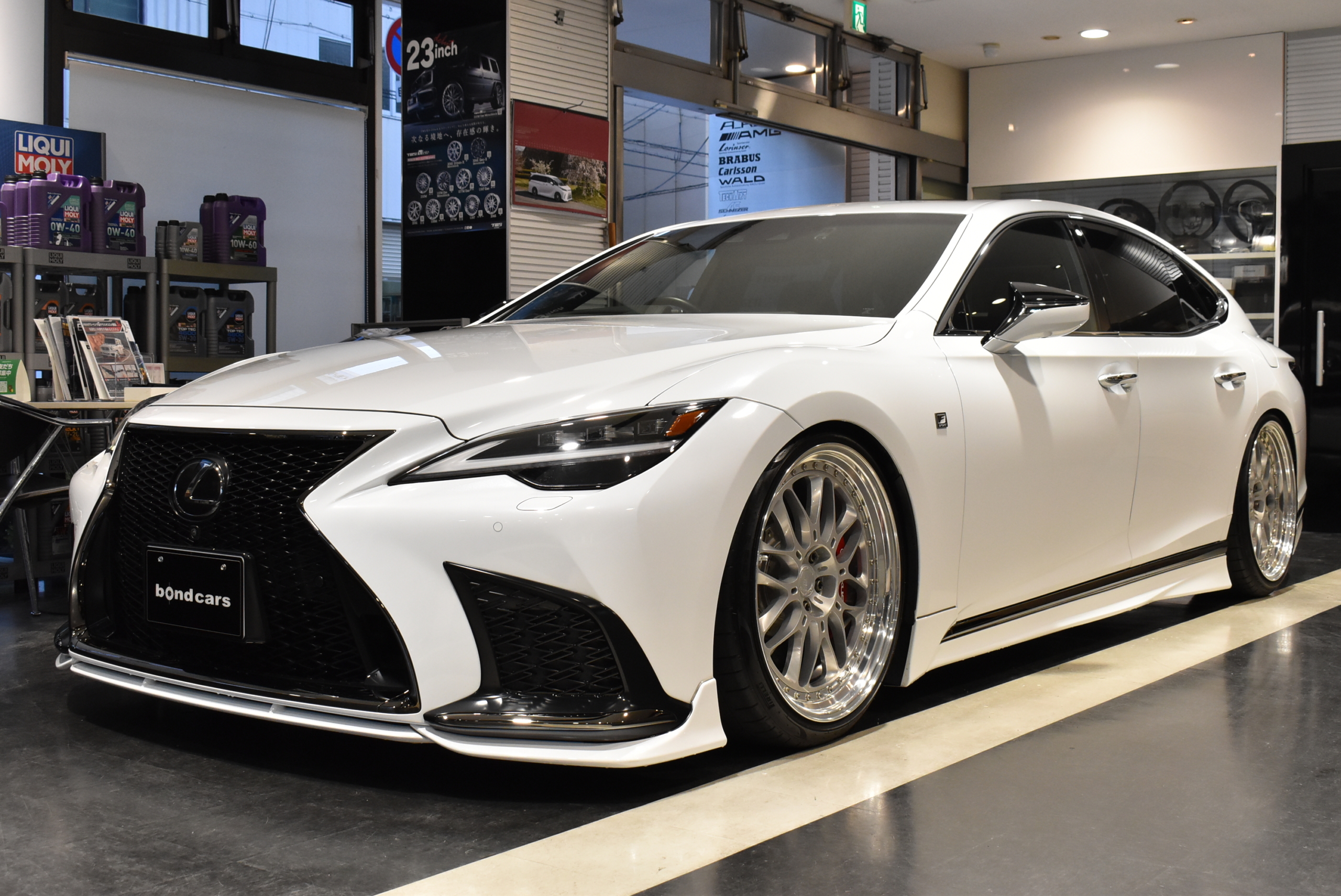 レクサス　LS500　F-SPORT　マークレビンソンサウンドシステム 　ムーンルーフ 　TRD F/S/Rエアロ BCFORGED 22インチAW 　データシステムエアサスモジュール