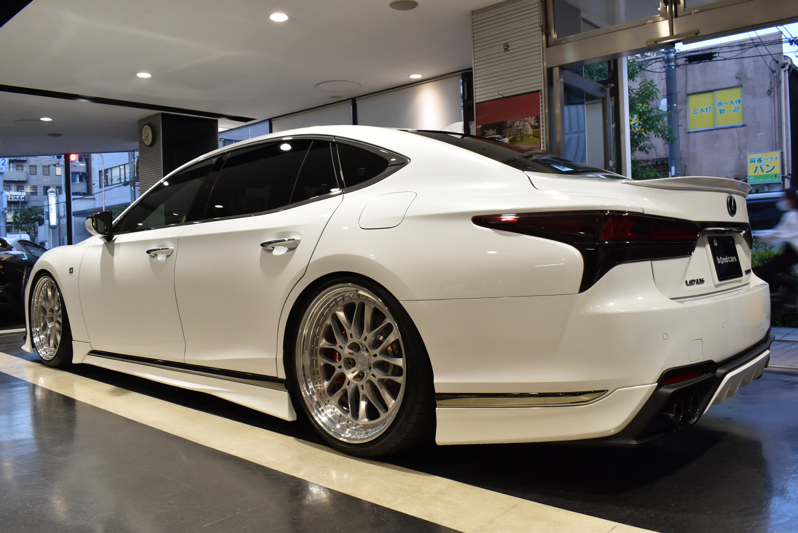 レクサス　LS500　F-SPORT　マークレビンソンサウンドシステム 　ムーンルーフ 　TRD F/S/Rエアロ BCFORGED 22インチAW 　データシステムエアサスモジュール