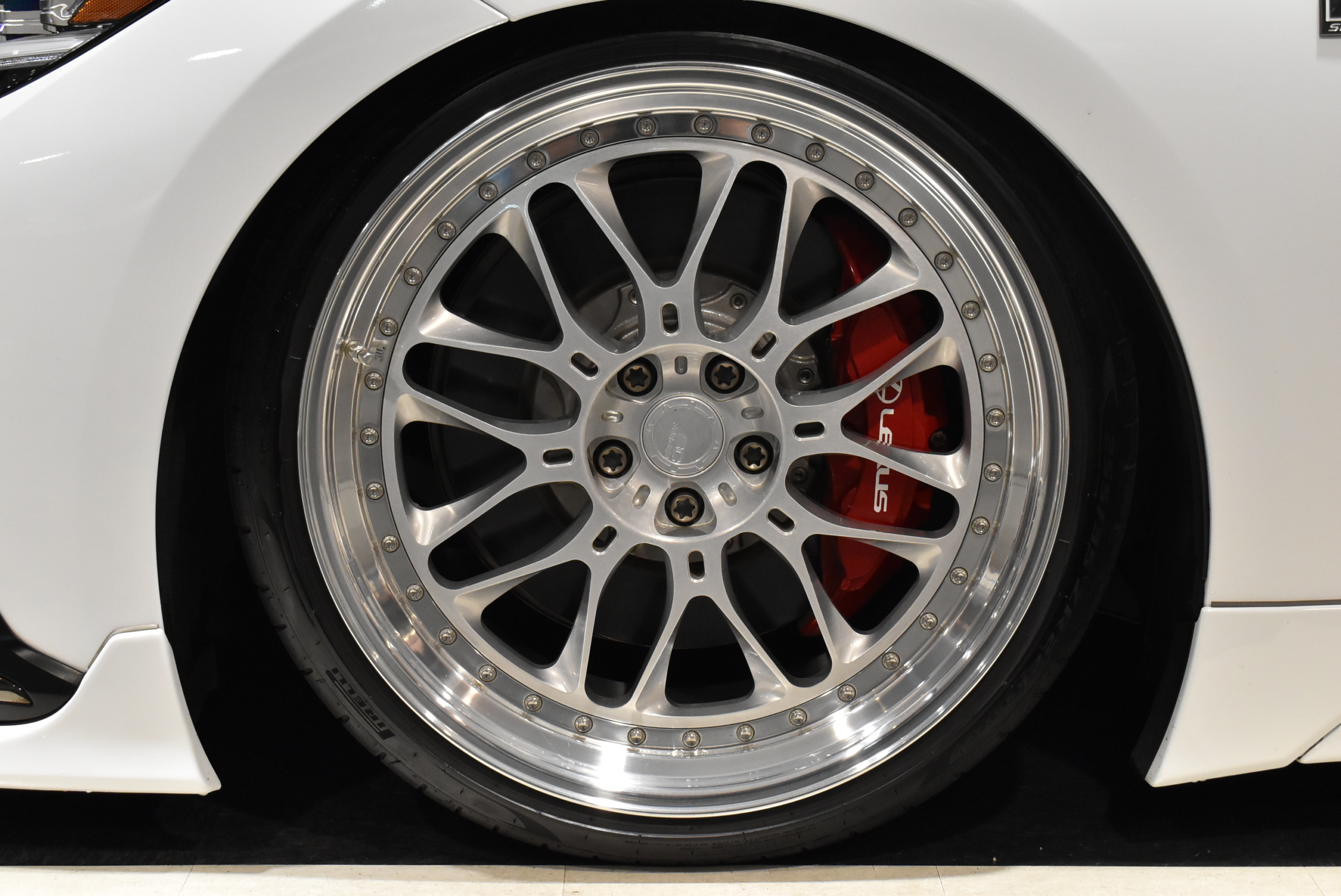 レクサス　LS500　F-SPORT　マークレビンソンサウンドシステム 　ムーンルーフ 　TRD F/S/Rエアロ BCFORGED 22インチAW 　データシステムエアサスモジュール