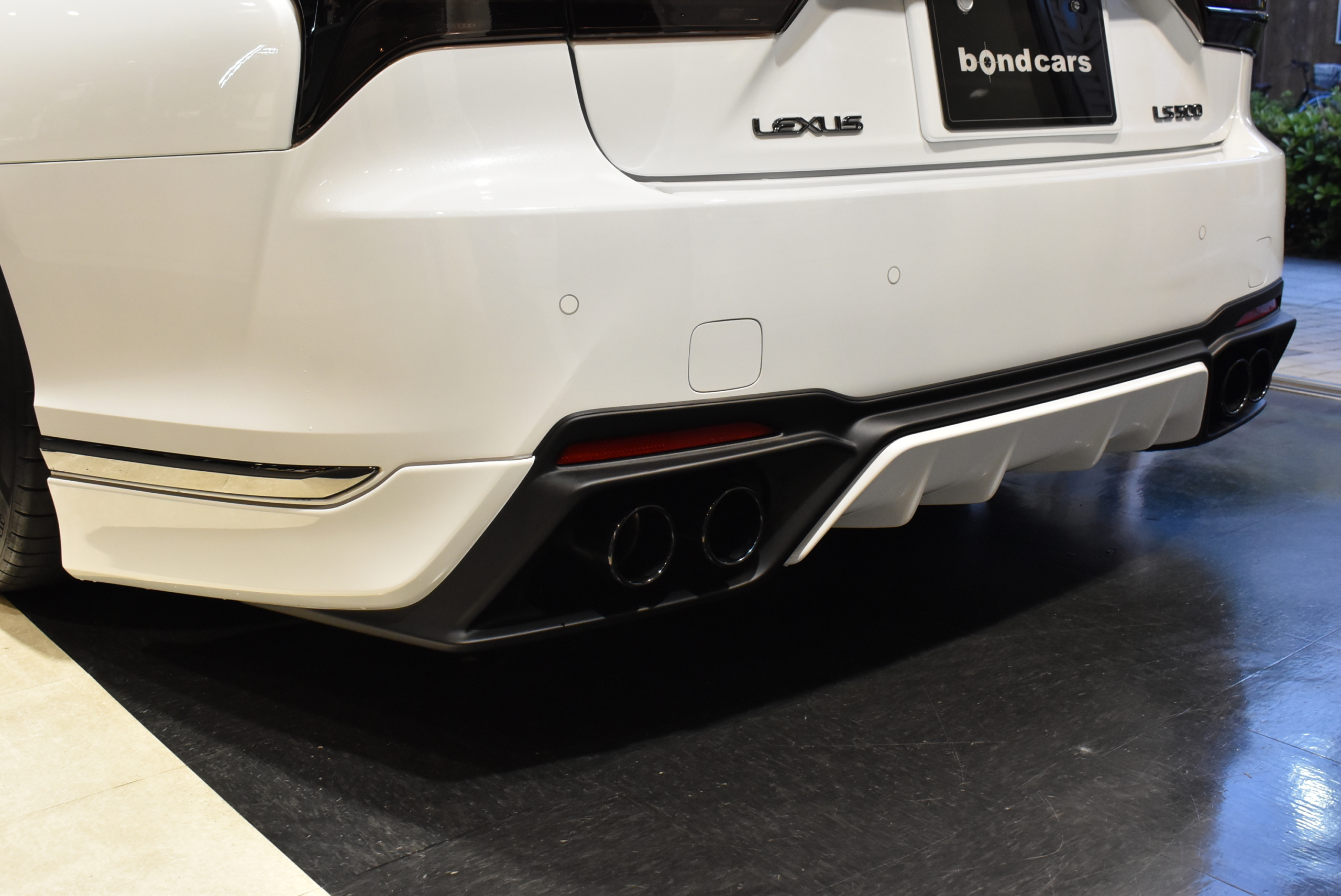 レクサス　LS500　F-SPORT　マークレビンソンサウンドシステム 　ムーンルーフ 　TRD F/S/Rエアロ BCFORGED 22インチAW 　データシステムエアサスモジュール