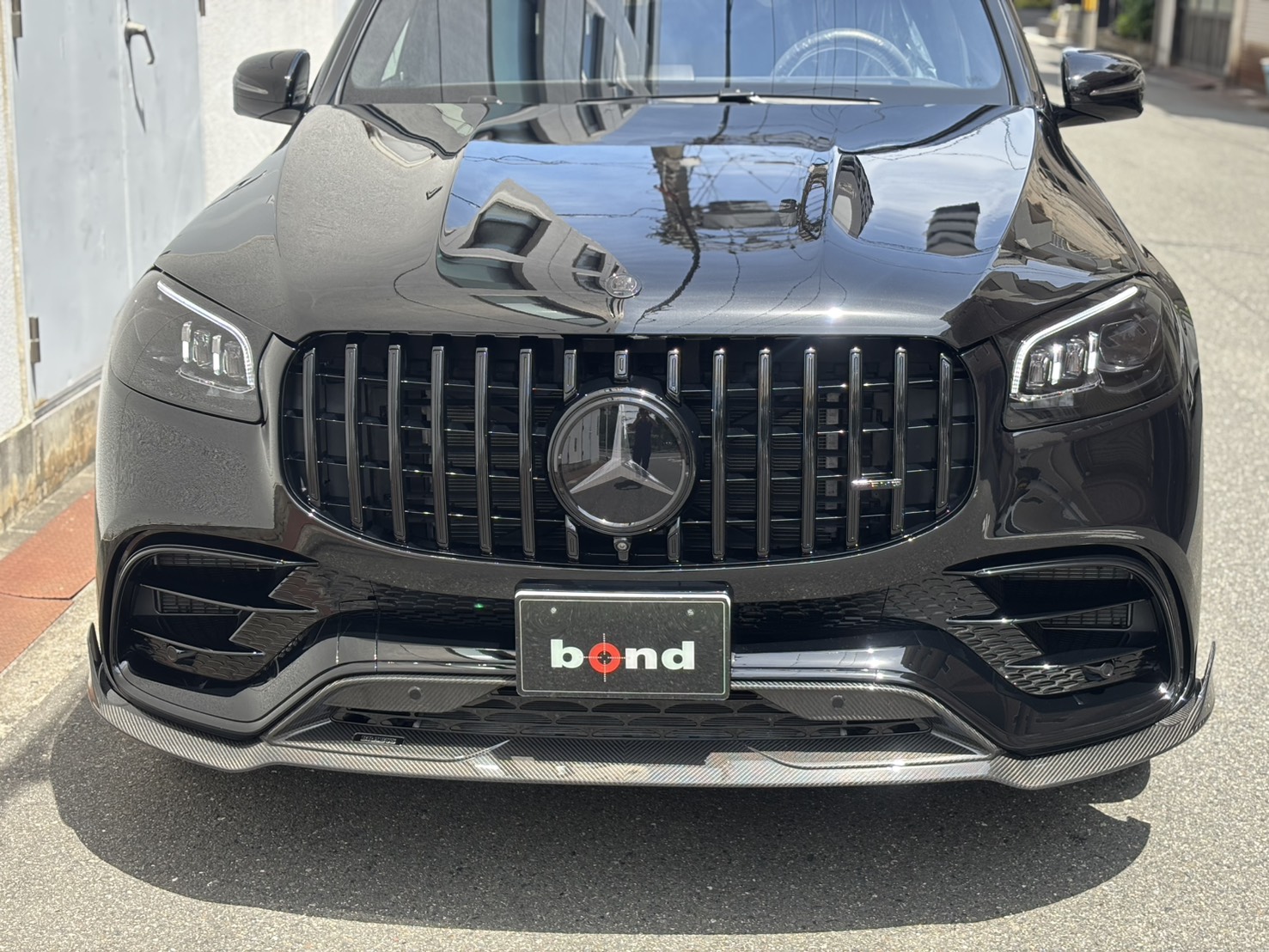 メルセデスAMG　GLS63　ブラックアウト　BURABAS　AKRAPOVICマフラー
カスタム　プロテクション　ナイトパッケージ　ボンド大阪　ボンドカーズ　ボンドグループ