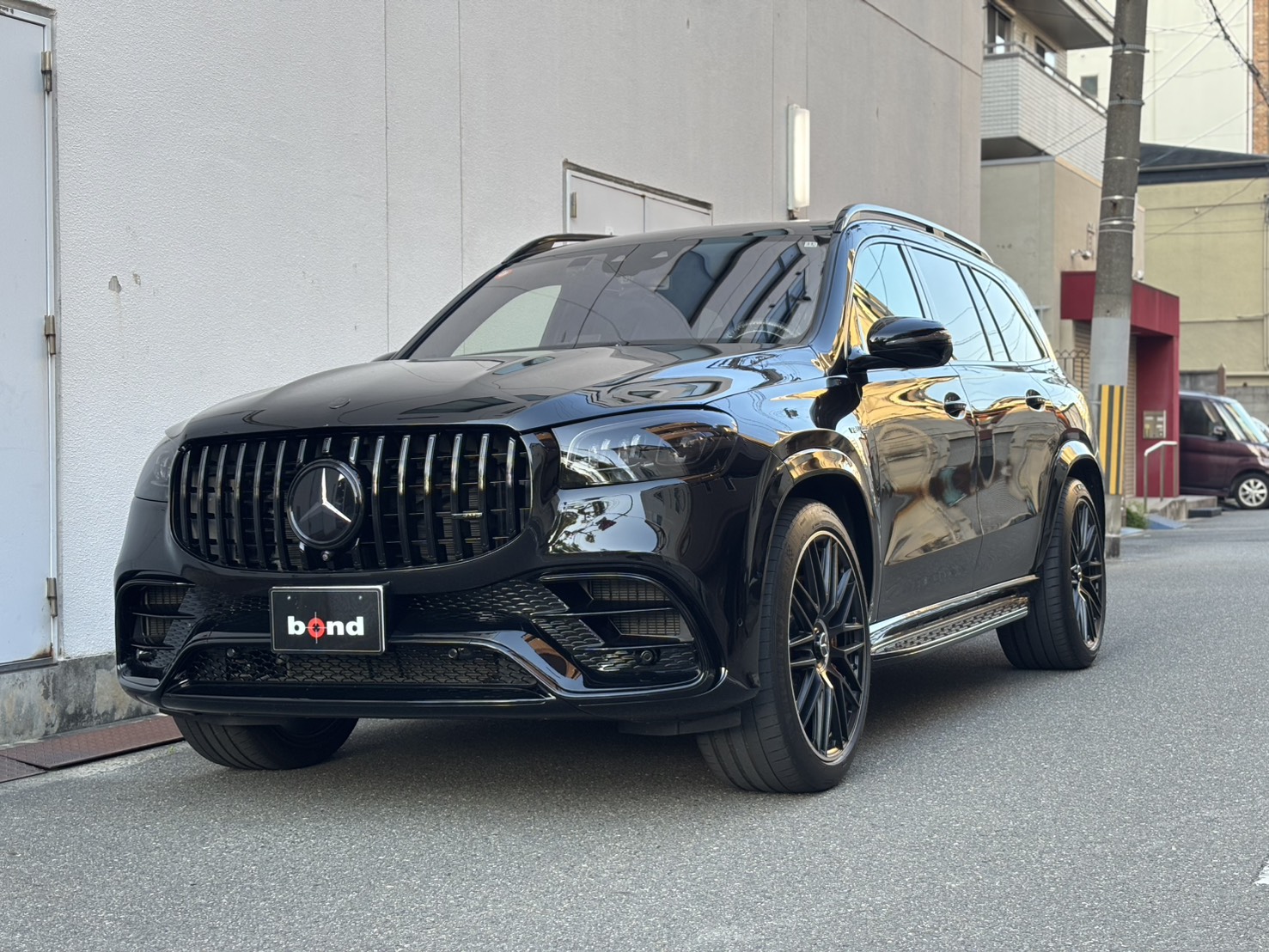メルセデスAMG　GLS63　ブラックアウト　BURABAS　AKRAPOVICマフラー
カスタム　プロテクション　ナイトパッケージ　ボンド大阪　ボンドカーズ　ボンドグループ