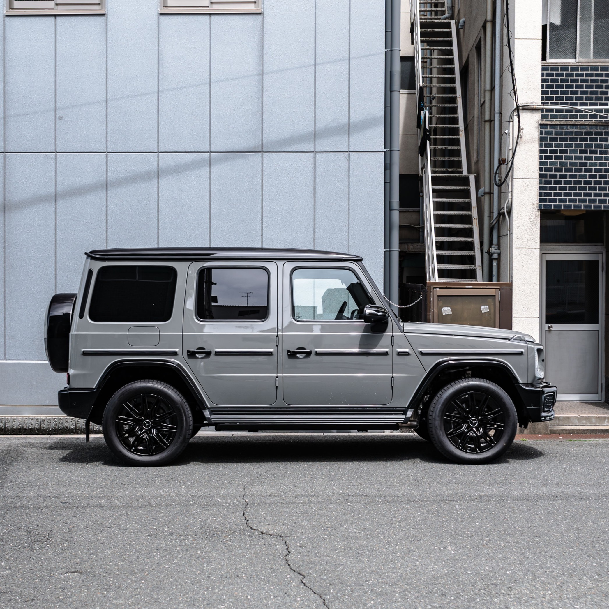 G450d　Edition MANUFAKTUR Icon　BRABUS　デジタルインナーミラー　電動サイドステップ