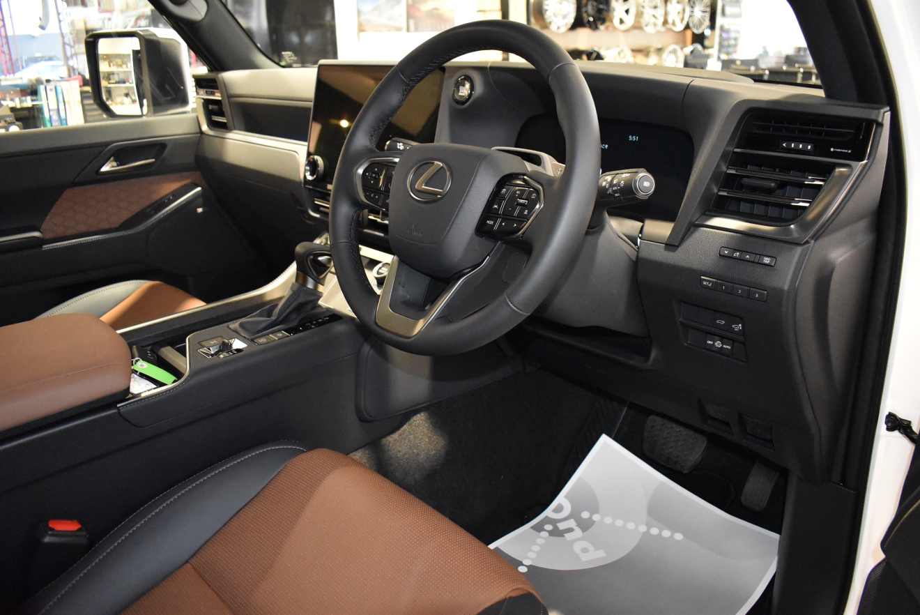 LEXUS　GX　モデリスタ　マークレビンソン　新着入庫車両　ボンド大阪　ボンドカーズ　ボンドグループ