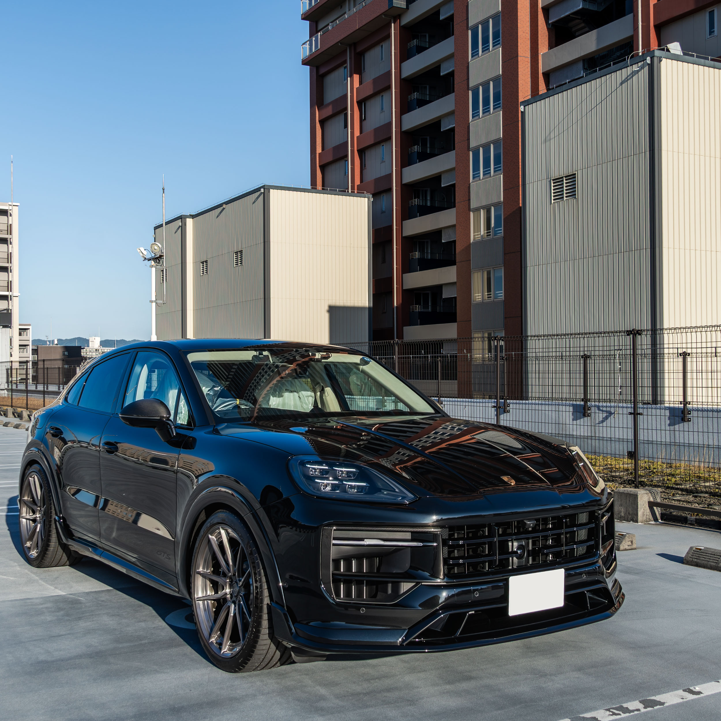 ポルシェ　E3.2 新型　カイエン GTS テックアート TechArt カスタム